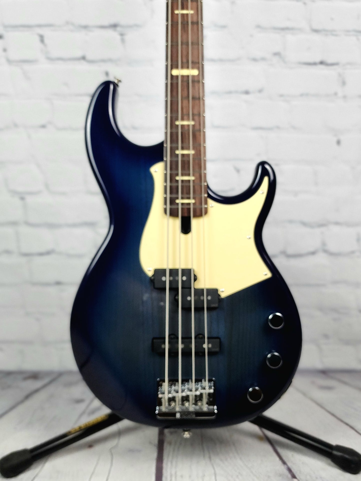 Yamaha BBP34II MB Professional 4 String Bass Midnight Blue