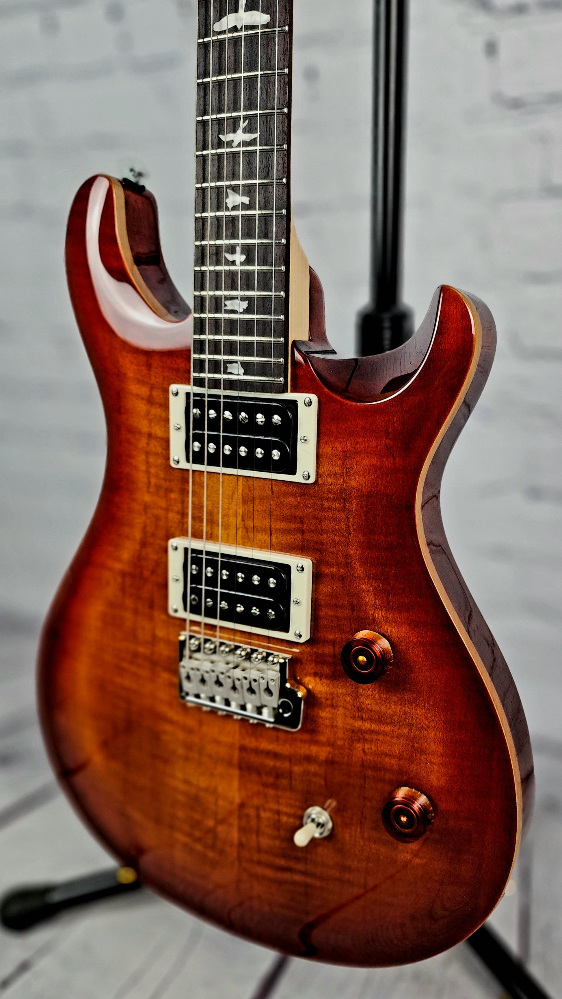 prs ce 24 tobacco sunburst Paul Reed Smith Standard Satin Limited Floor Mo youre even in the territory of an amplified acoustic PRS SE CE 24 -