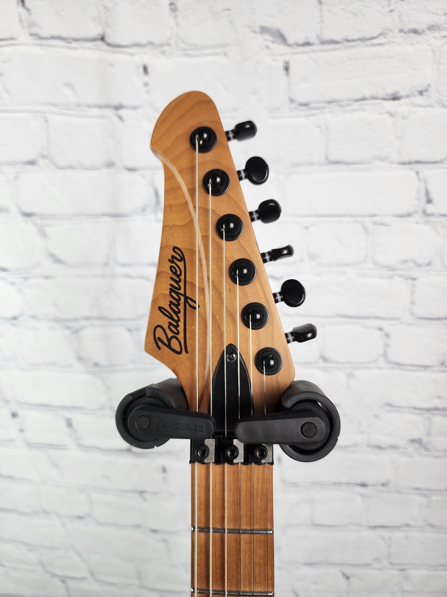 Balaguer Select Diablo Retro 27 6 String Electric Guitar Gloss Cerulean Blue Floyd