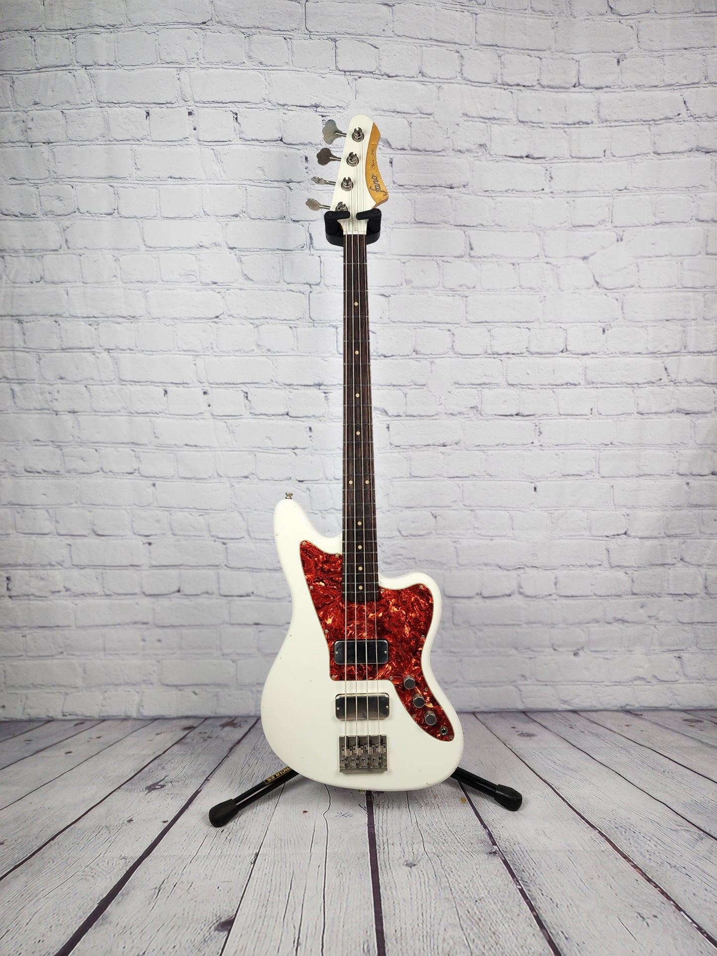 Fano Guitars JM4 Oltre 4 String Bass Guitar Light Distress Olympic White