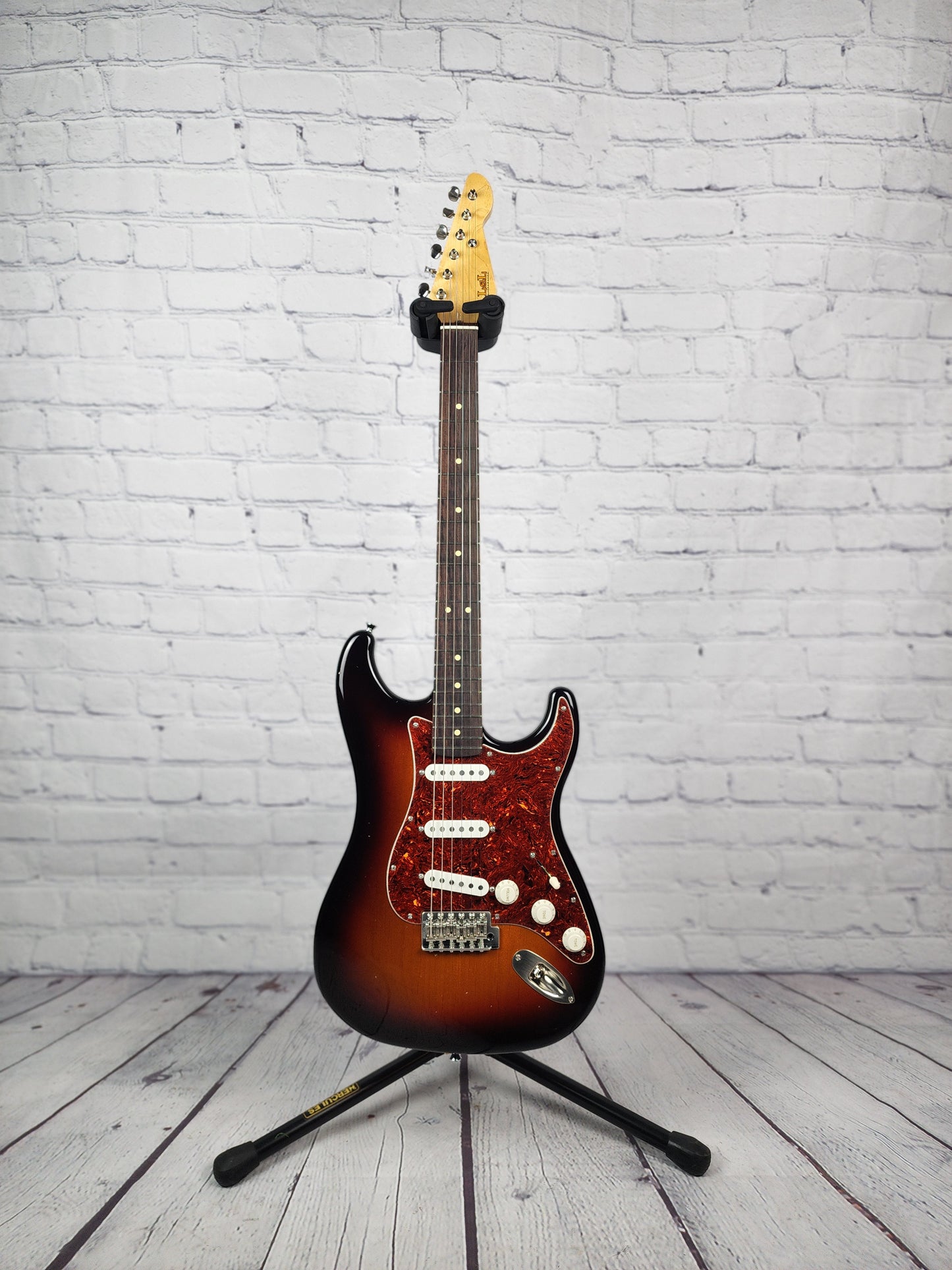 LSL Instruments Saticoy Custom Electric Guitar 3 Tone Sunburst