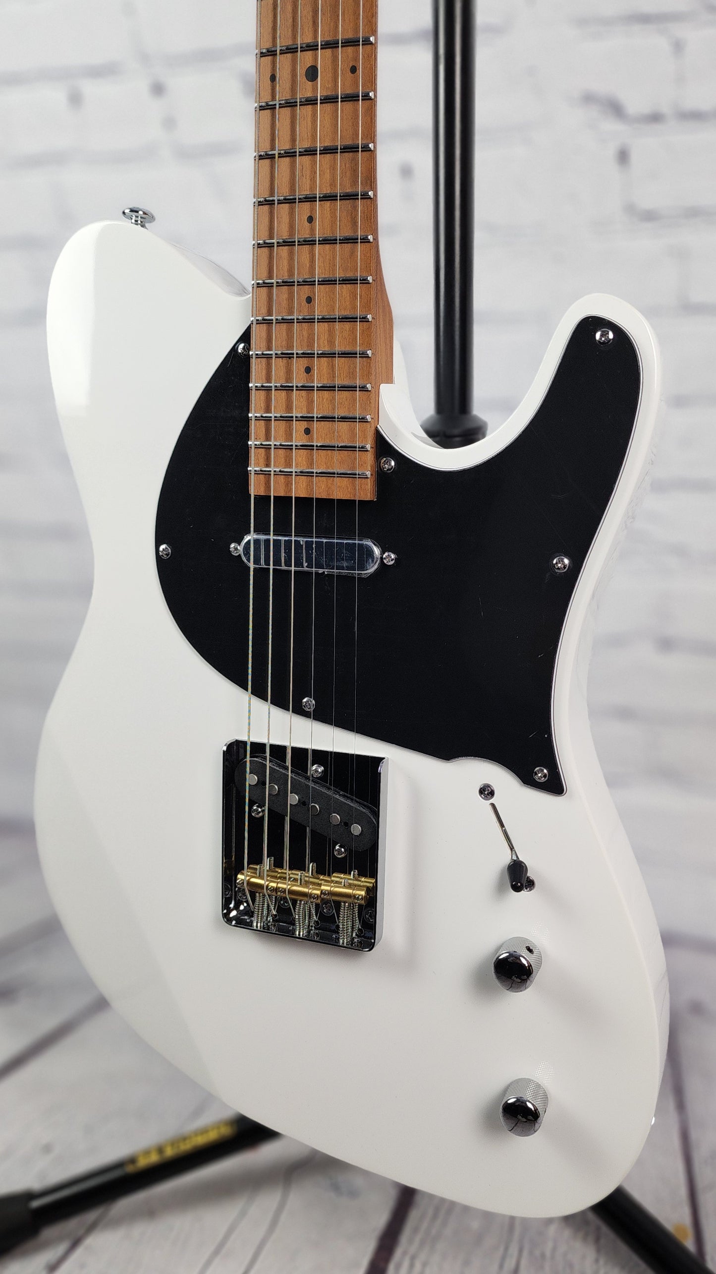 Balaguer Standard Thicket SS 6 String Electric Guitar Gloss White