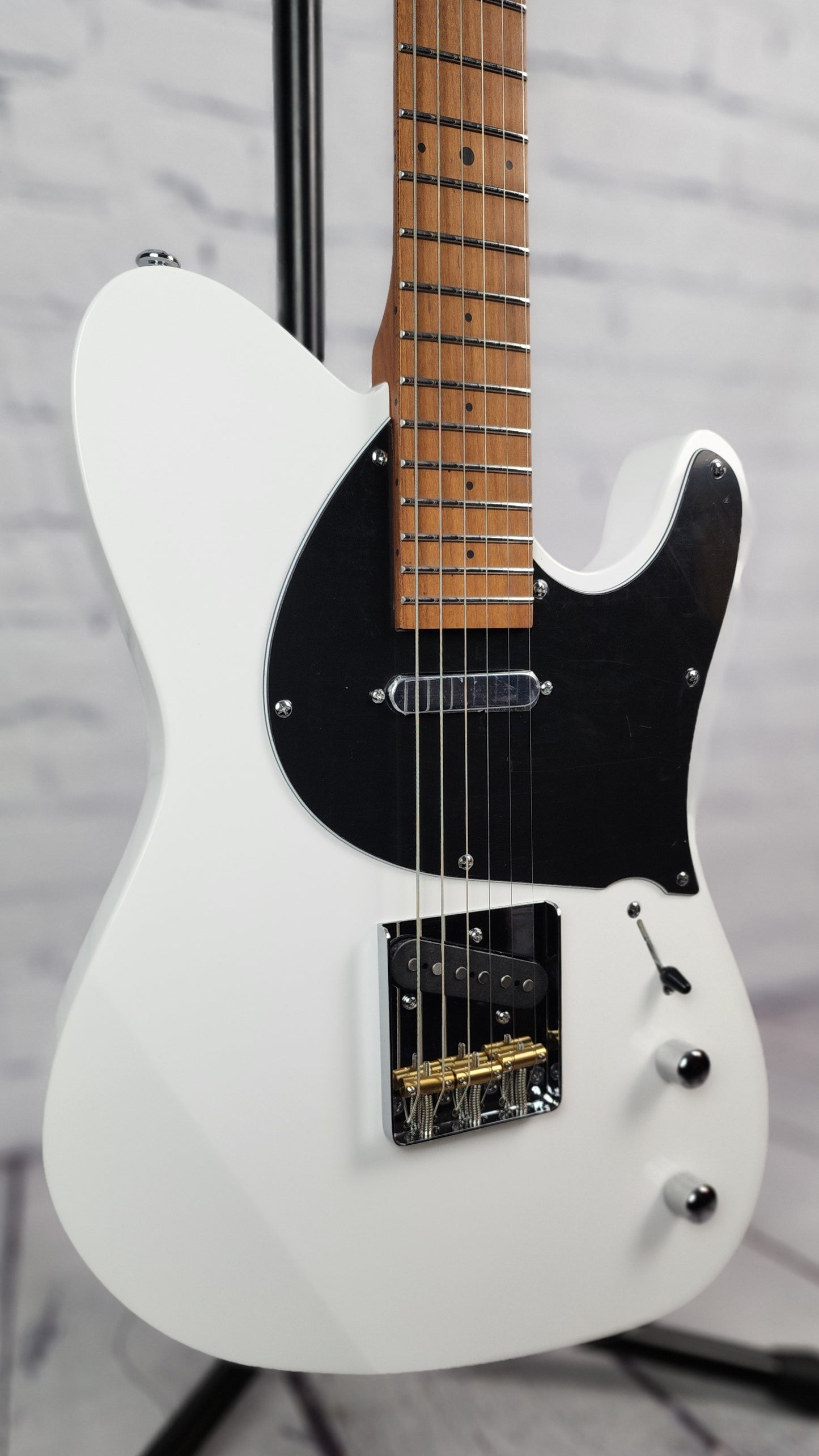 Balaguer Standard Thicket SS 6 String Electric Guitar Gloss White