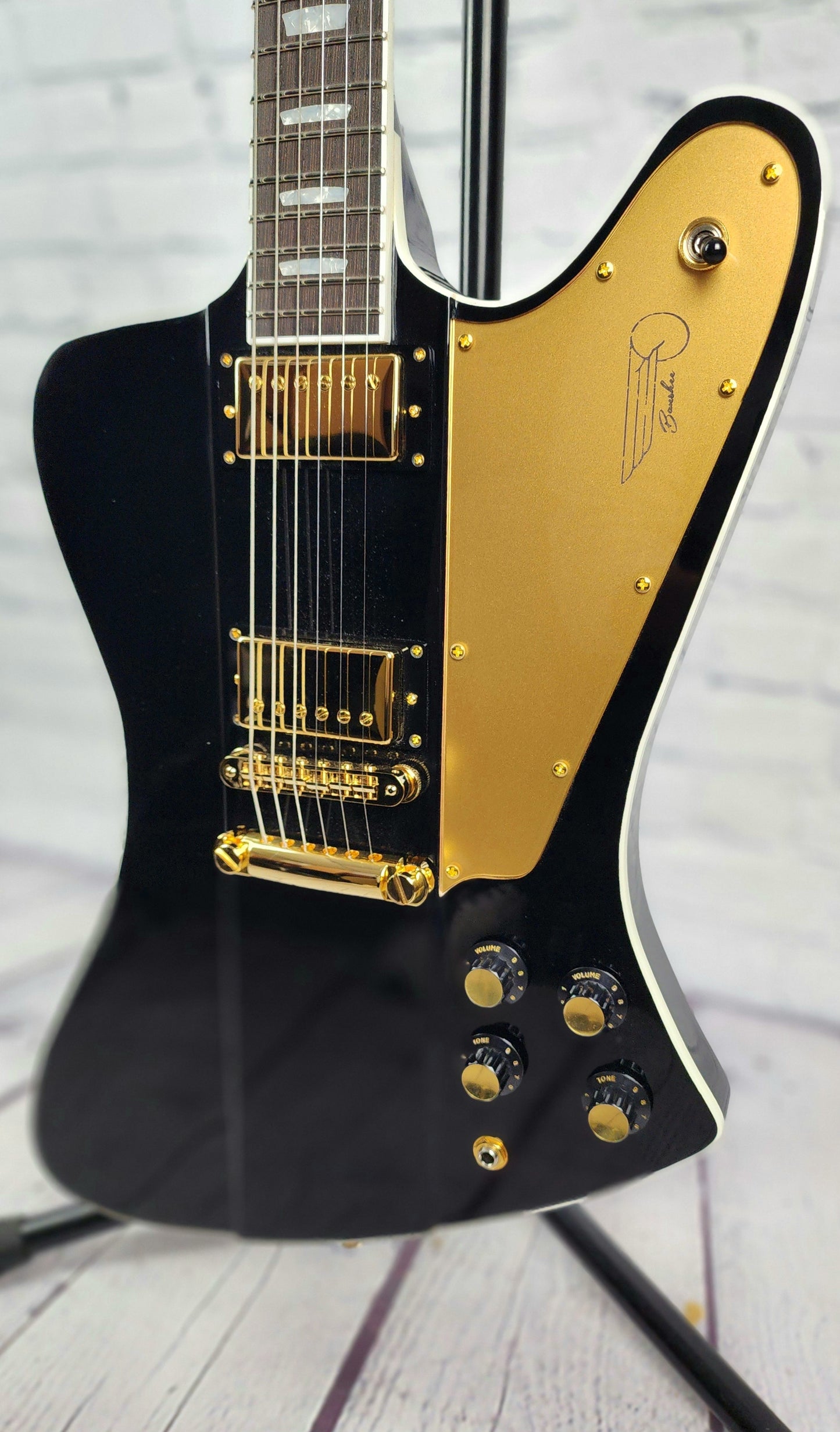 Kauer Guitars Banshee 6 String Electric Guitar Gloss Black w/Gold