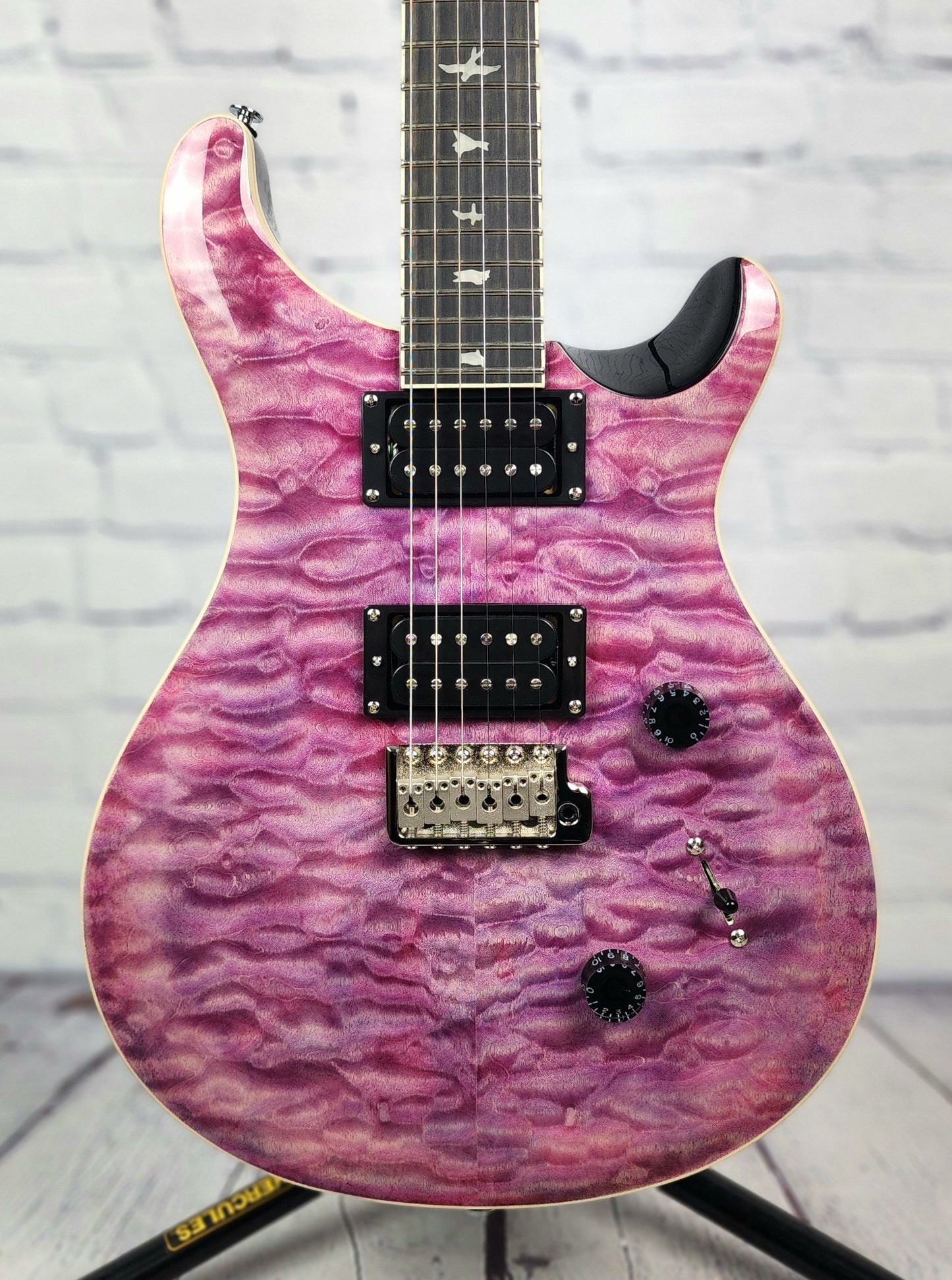 Paul Reed Smith PRS SE Custom 24 Quilt Electric Guitar Violet