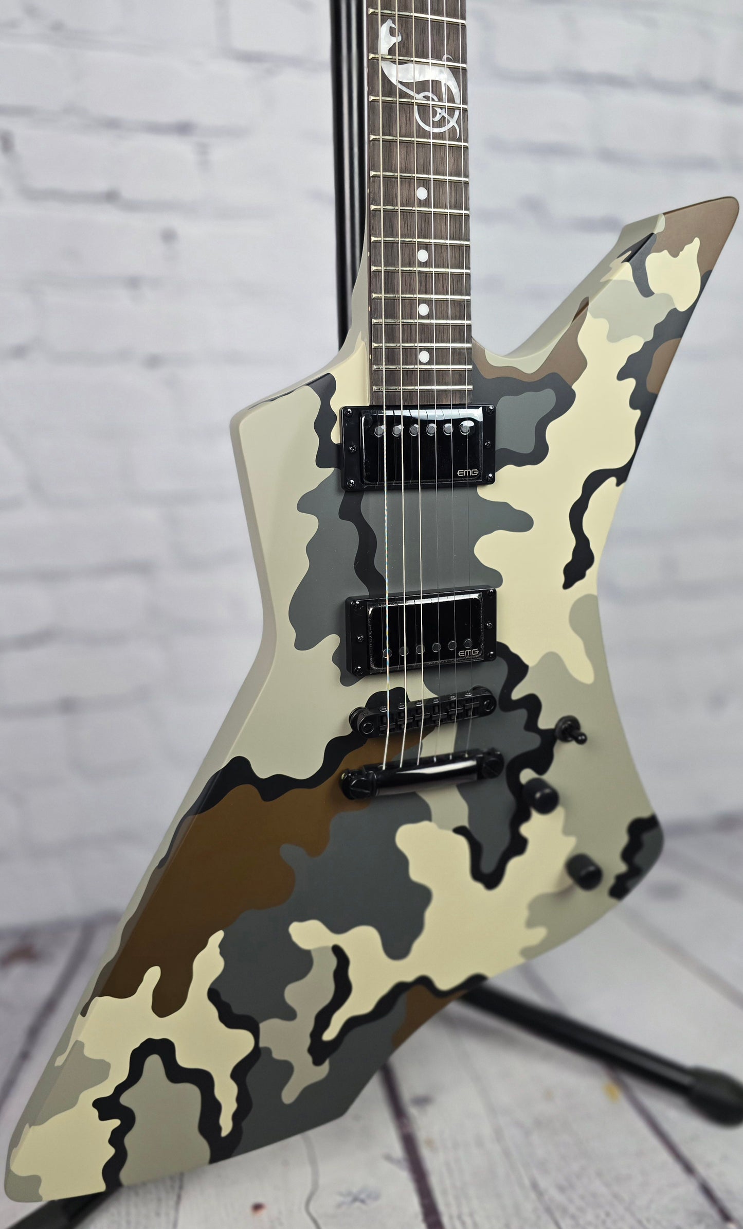 ESP LTD James Hetfield Snakebyte Camo 6 String Electric Guitar Kuiu Camo Satin