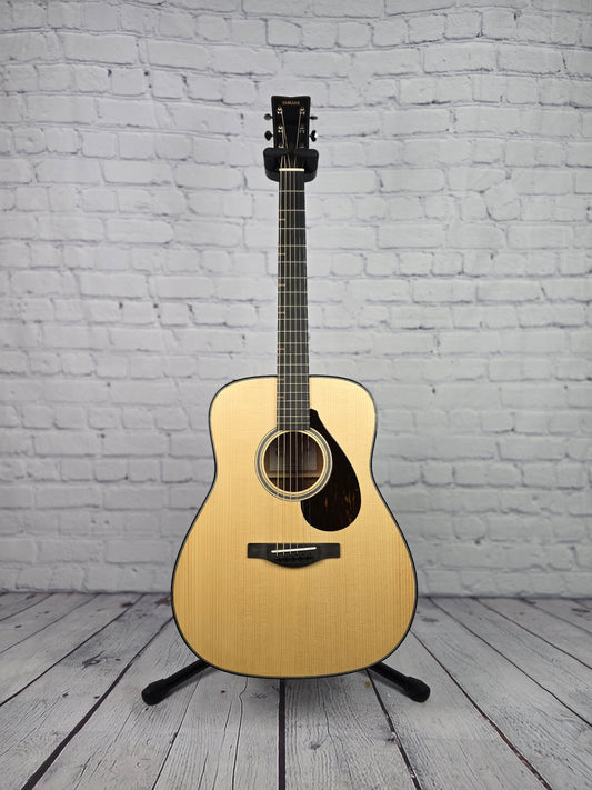 DEMO Yamaha Guitars FG9M Mahogany Dreadnaught Acoustic Guitar Natural Adirondack Spruce