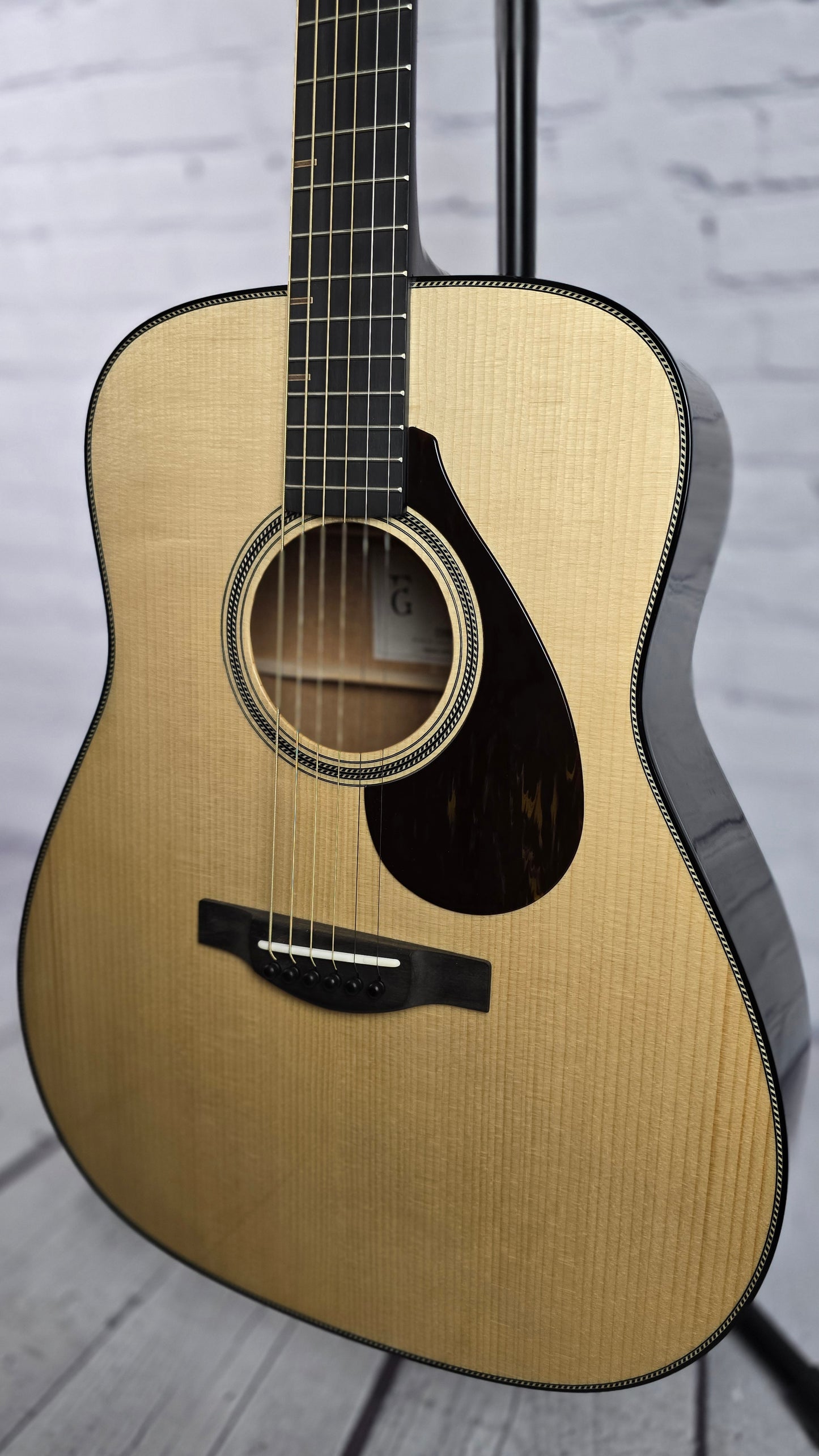 DEMO Yamaha Guitars FG9M Mahogany Dreadnaught Acoustic Guitar Natural Adirondack Spruce