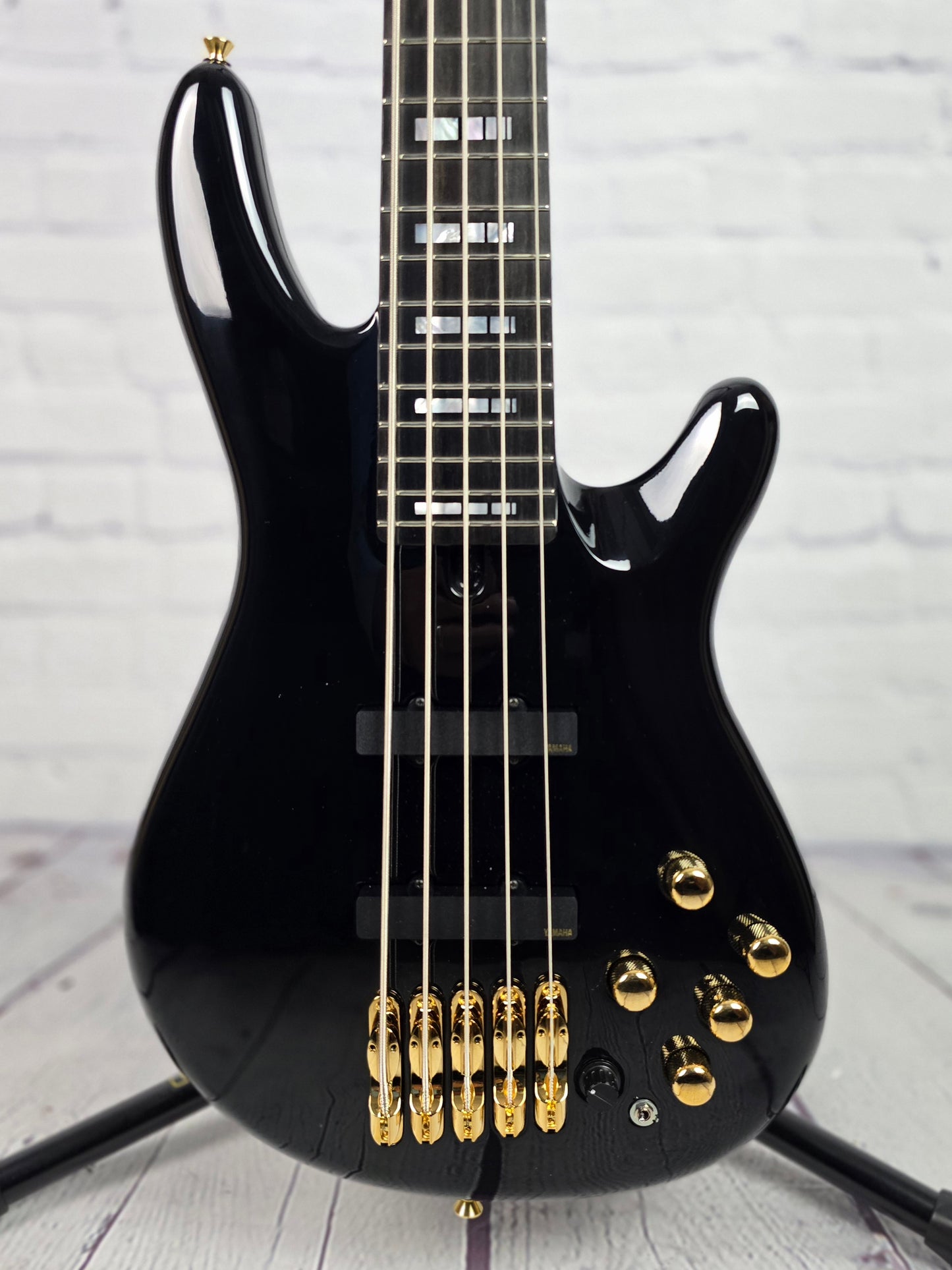 Yamaha Japan BBNE2 Nathan East Signature Bass 5 String Gloss Black