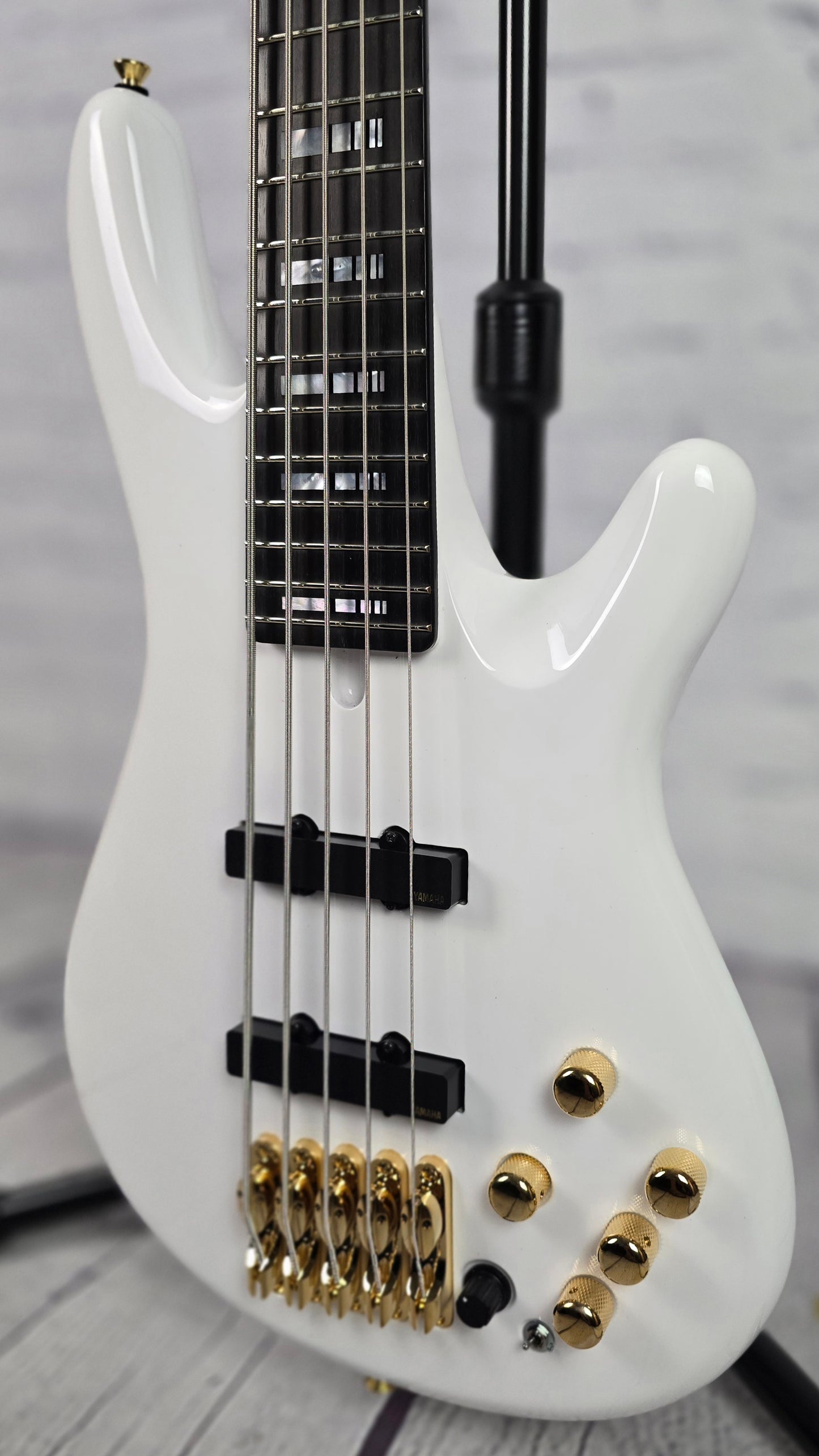 Yamaha Japan BBNE2 Nathan East Signature Bass 5 String Gloss White