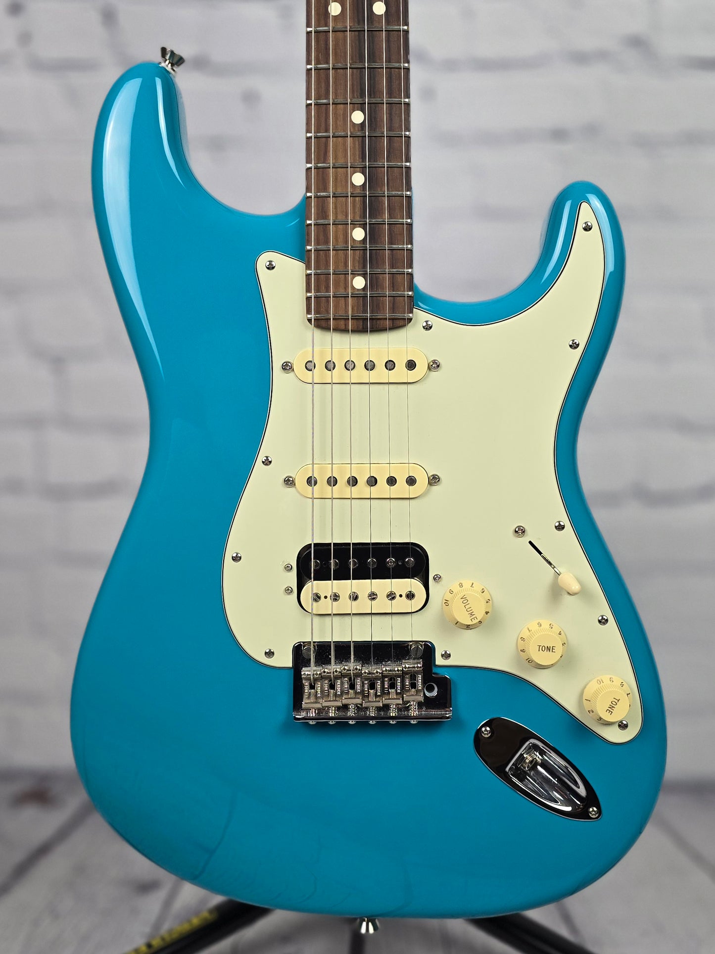 USED Fender American Professional II Stratocaster Electric Guitar Miami Blue