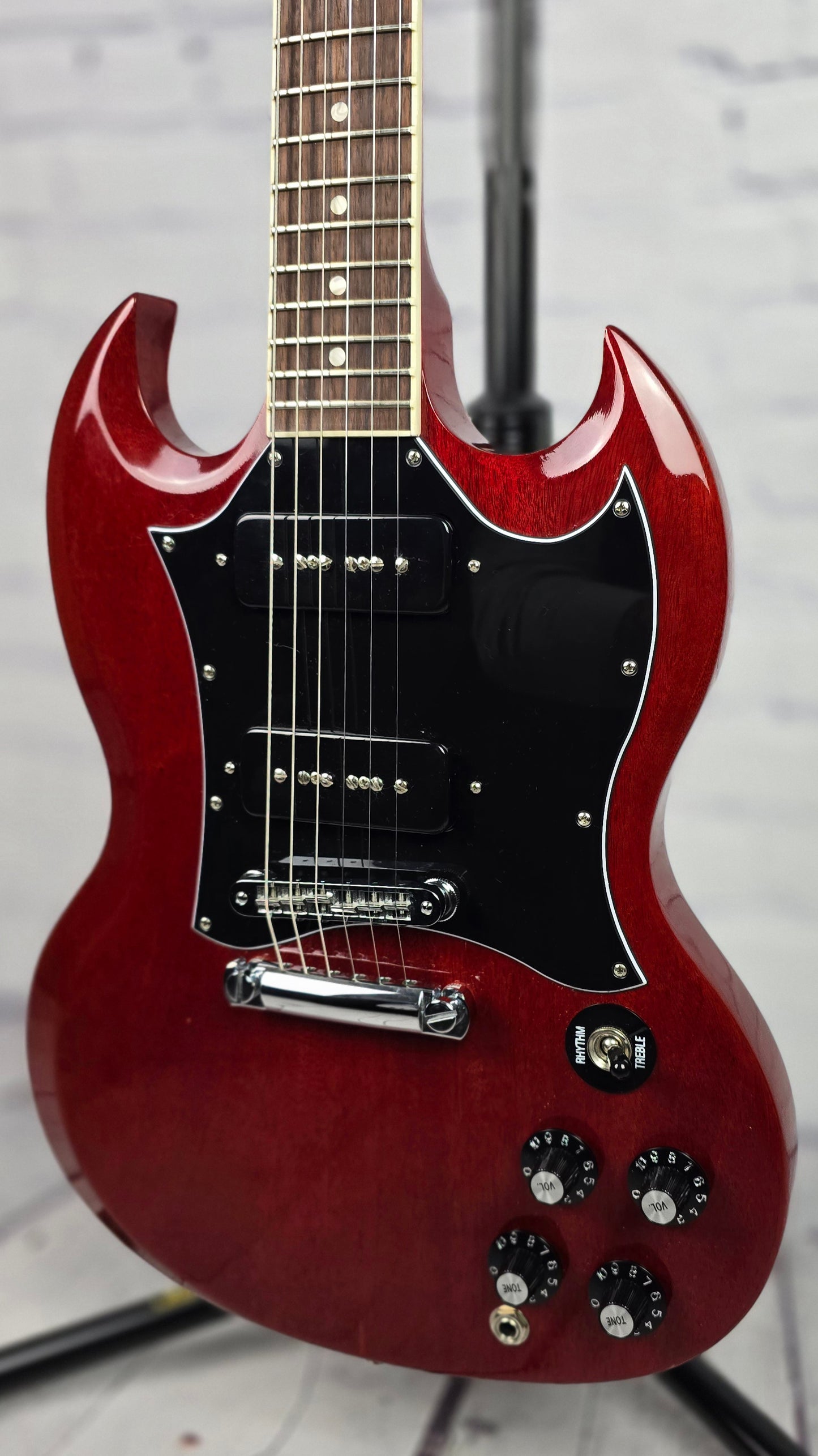 USED Gibson SG Classic 6 String Electric Guitar Heritage Cherry