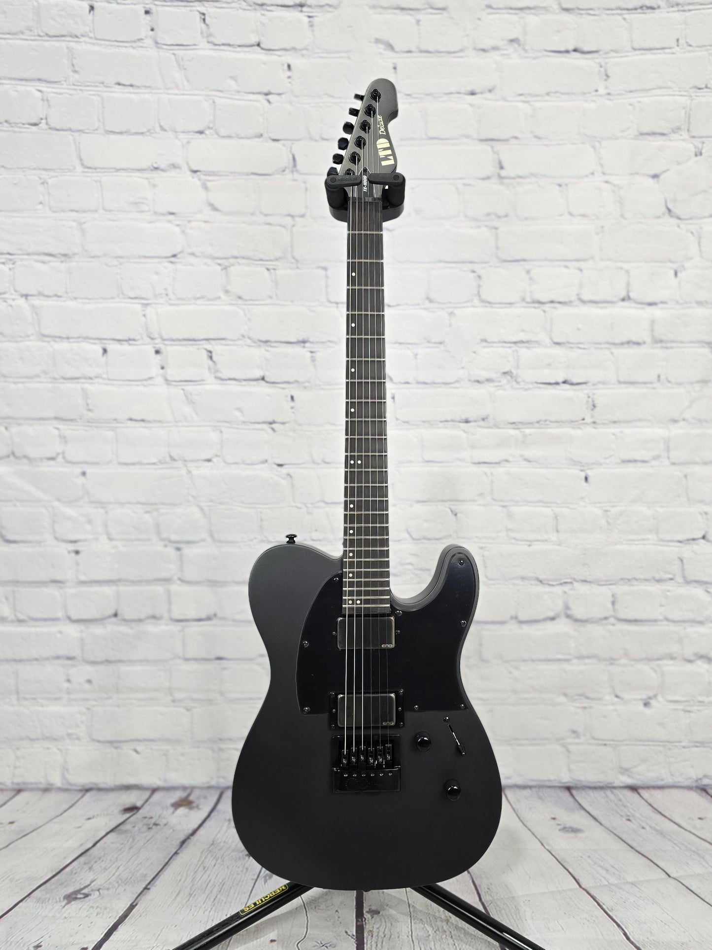 ESP LTD TE-1000 Evertune 6 String Electric Guitar Charcoal Metallic Satin