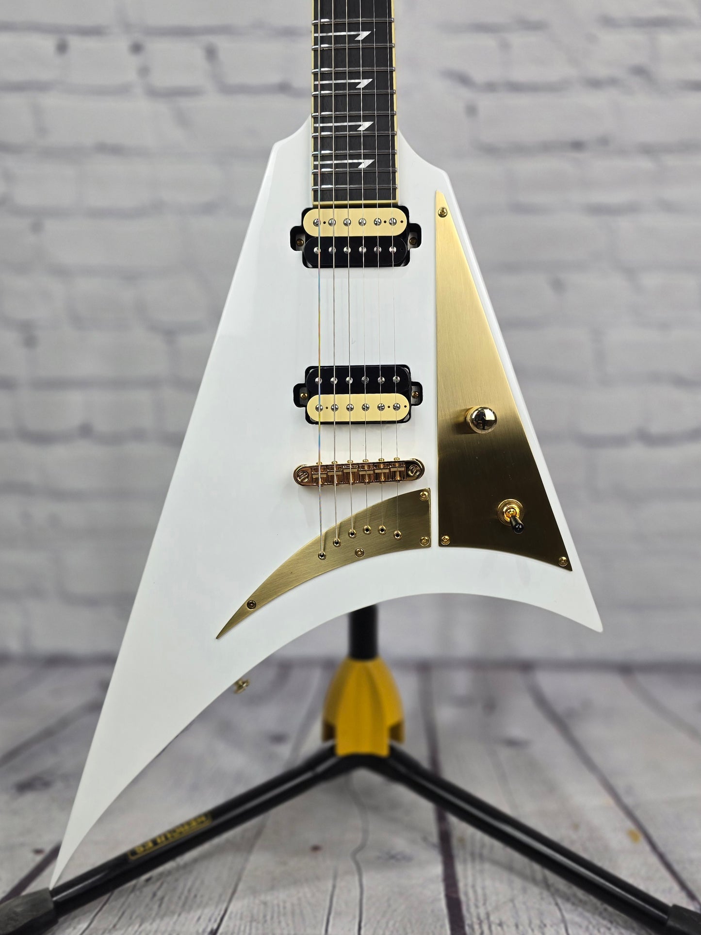 Sully Guitars Conspiracy Series Concorde 22 Electric Guitar Whitemare