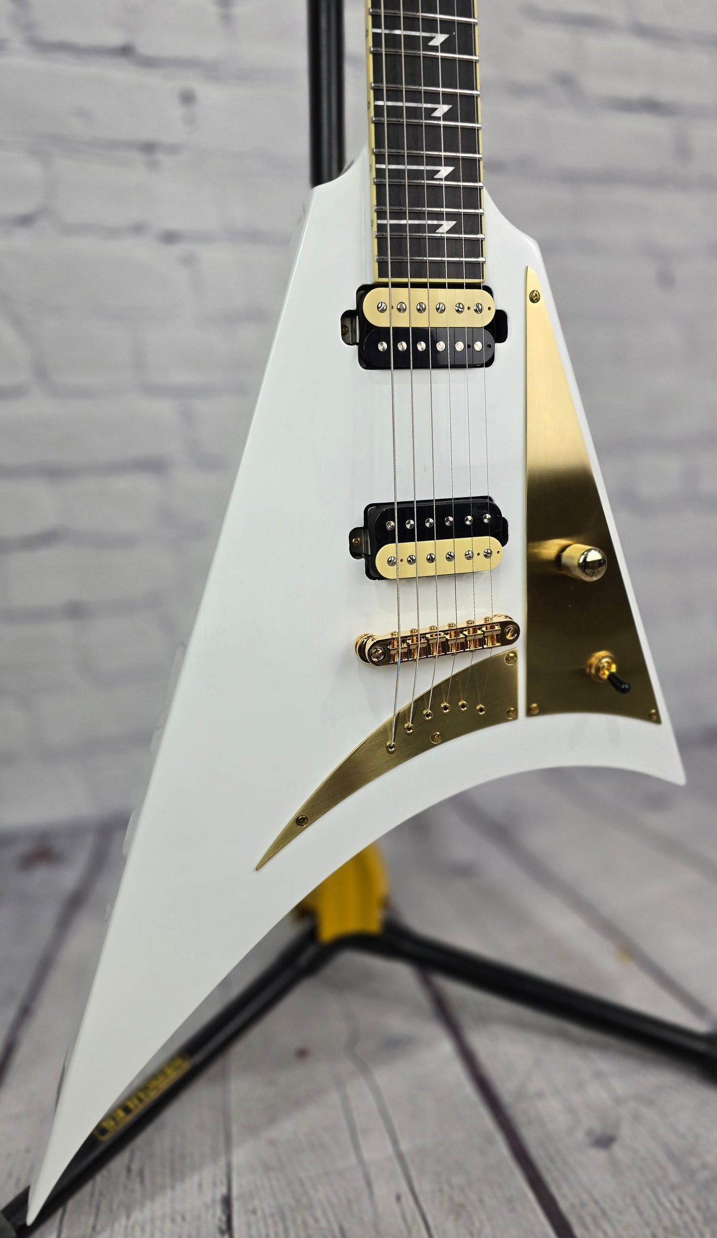 Sully Guitars Conspiracy Series Concorde 22 Electric Guitar Whitemare