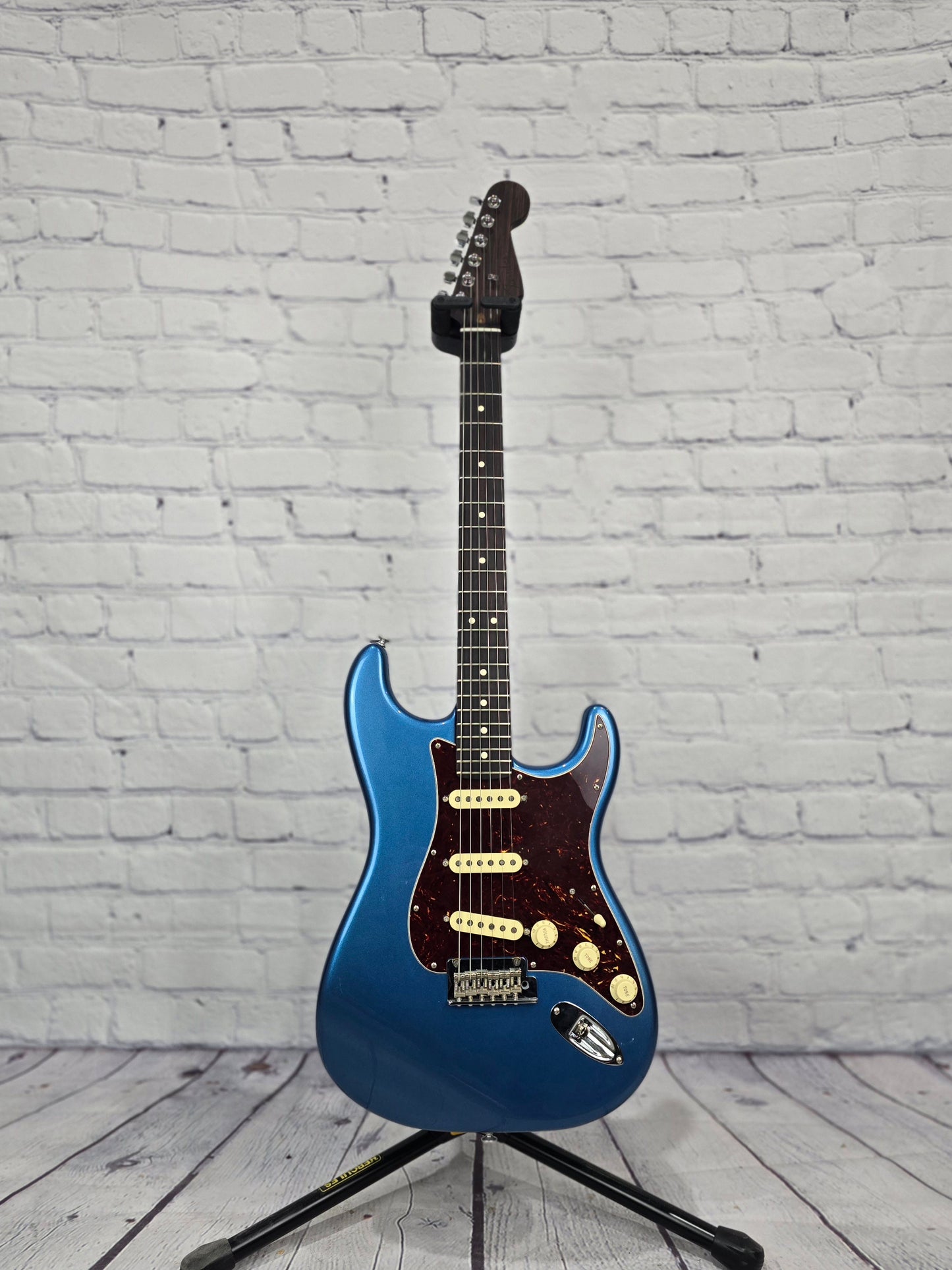 USED Fender American Professional II Stratocaster Full Rosewood Neck Electric Guitar Lake Placid Blue