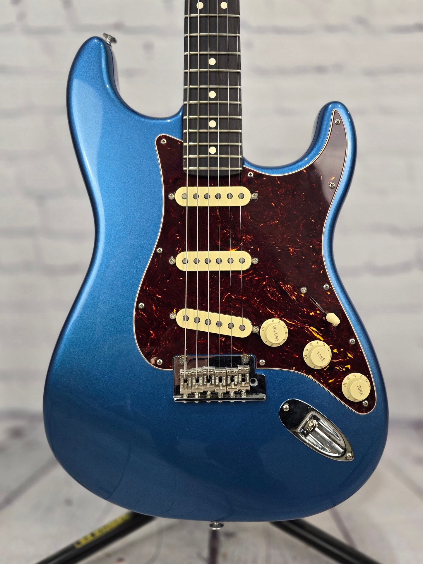 USED Fender American Professional II Stratocaster Full Rosewood Neck Electric Guitar Lake Placid Blue