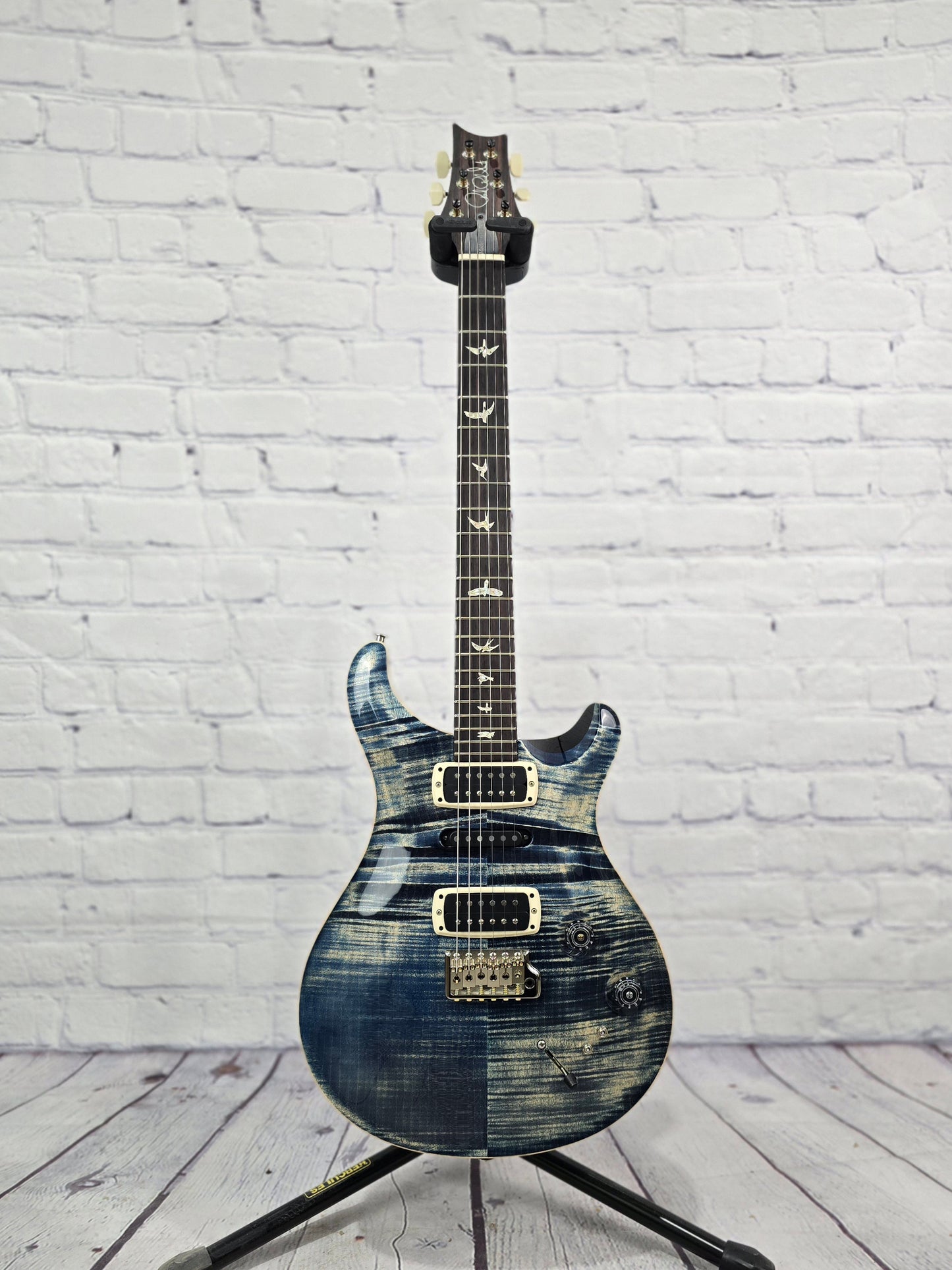 Paul Reed Smith PRS Modern Eagle V 6 String Electric Guitar Faded Whale Blue