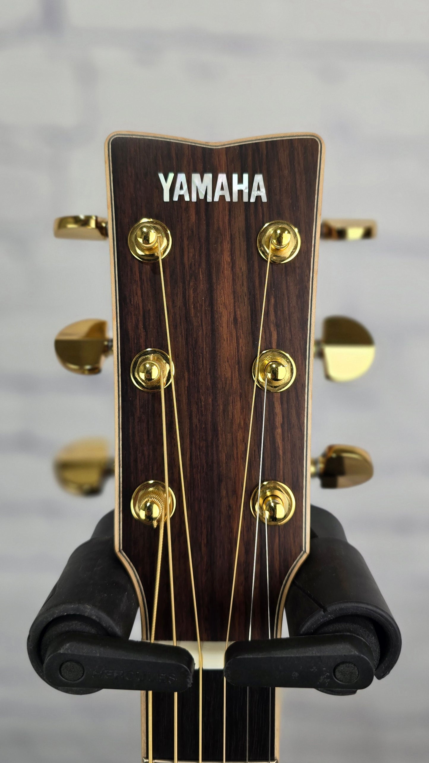 Yamaha LS36 ARE II Concert Rosewood Engelmann Spruce Acoustic Guitar