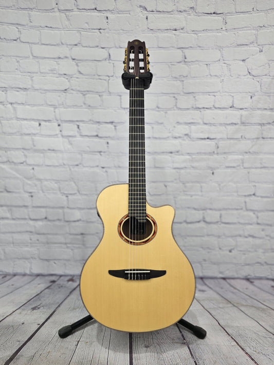 Yamaha NTX5 Nylon String Classical Acoustic Guitar Natural Spruce Top