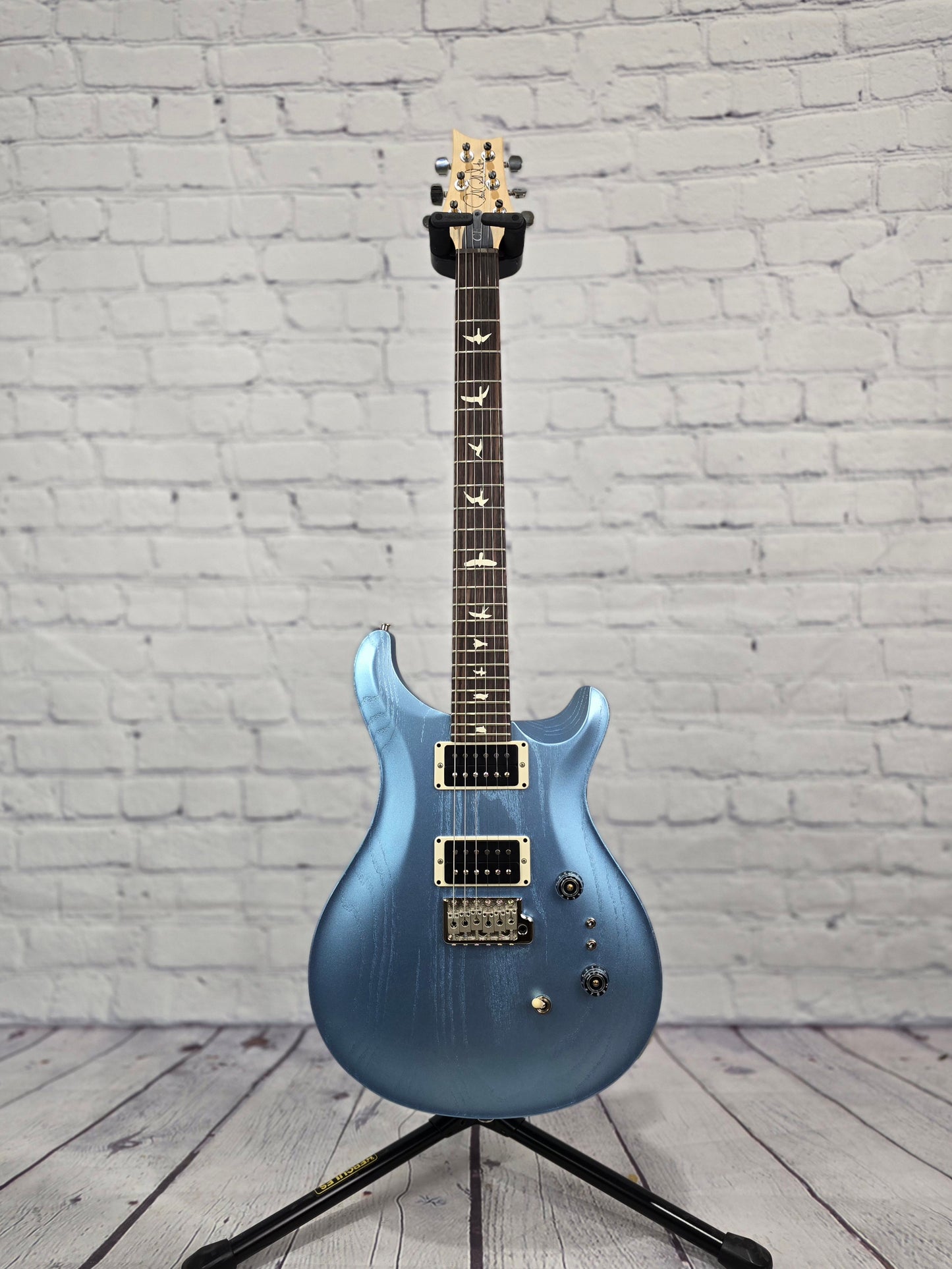 Paul Reed Smith PRS CE24-08 Swamp Ash Limited Edition Electric Guitar Frost Blue Metallic