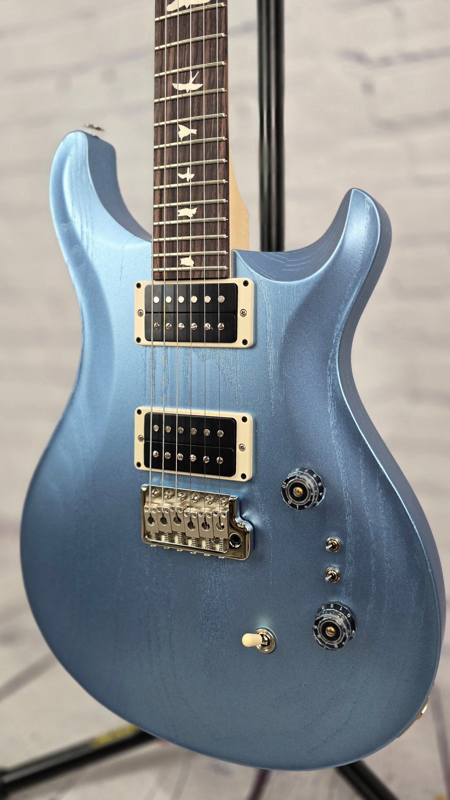 Paul Reed Smith PRS CE24-08 Swamp Ash Limited Edition Electric Guitar Frost Blue Metallic