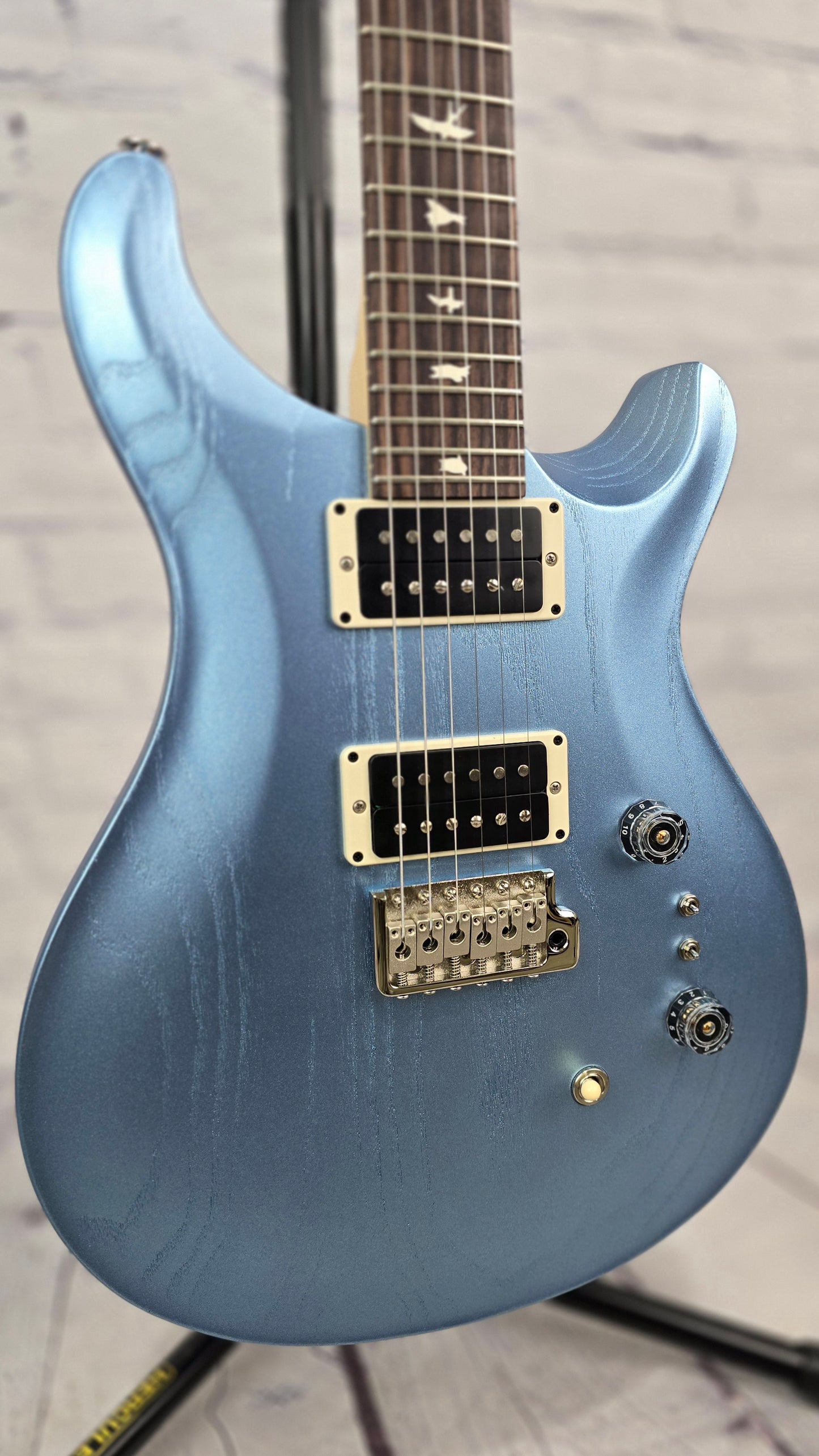 Paul Reed Smith PRS CE24-08 Swamp Ash Limited Edition Electric Guitar Frost Blue Metallic