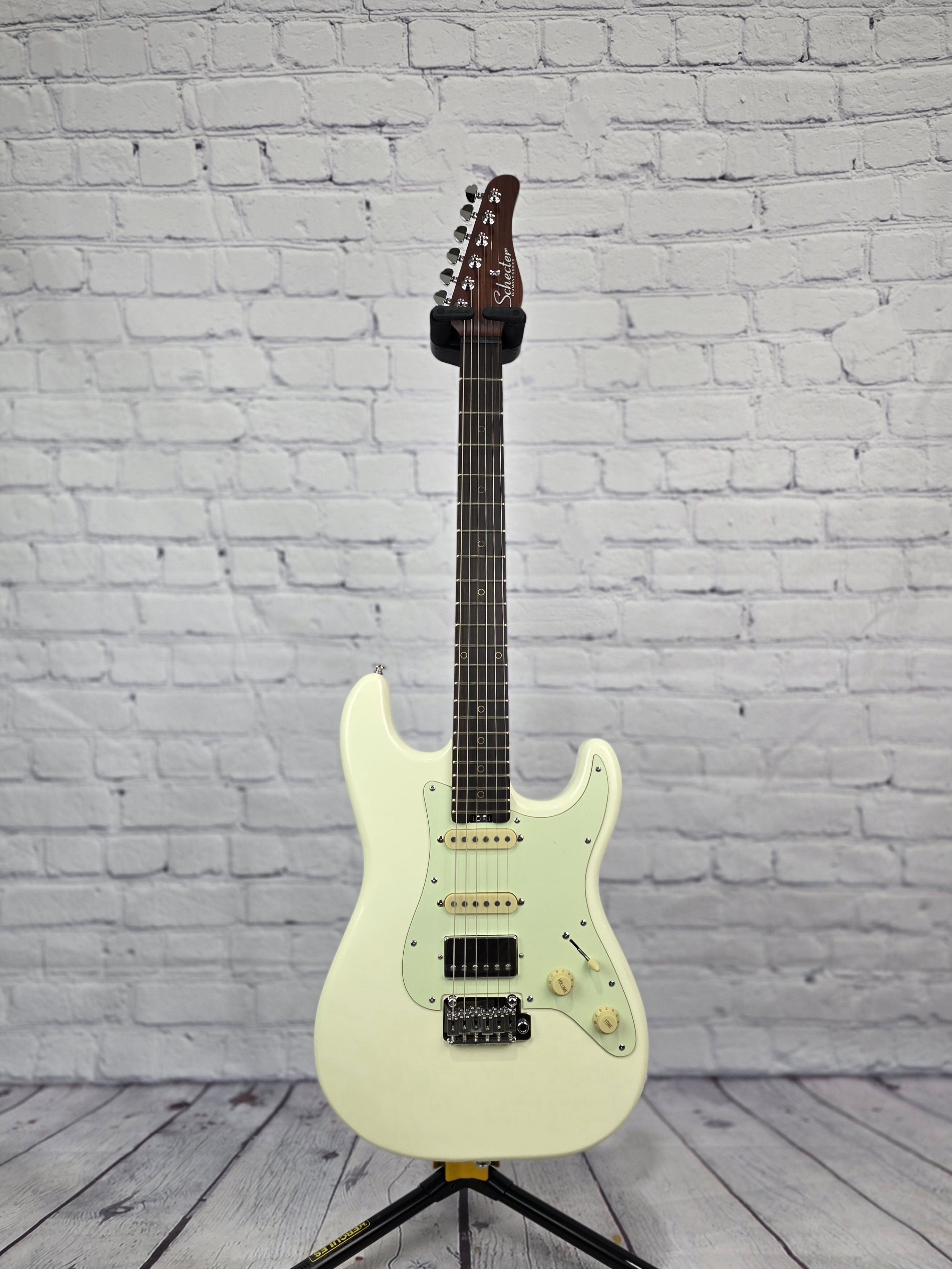 SCHECTER OL-SD-SSH-24-AL-VTR-FM (Satin See-Thru Black/R