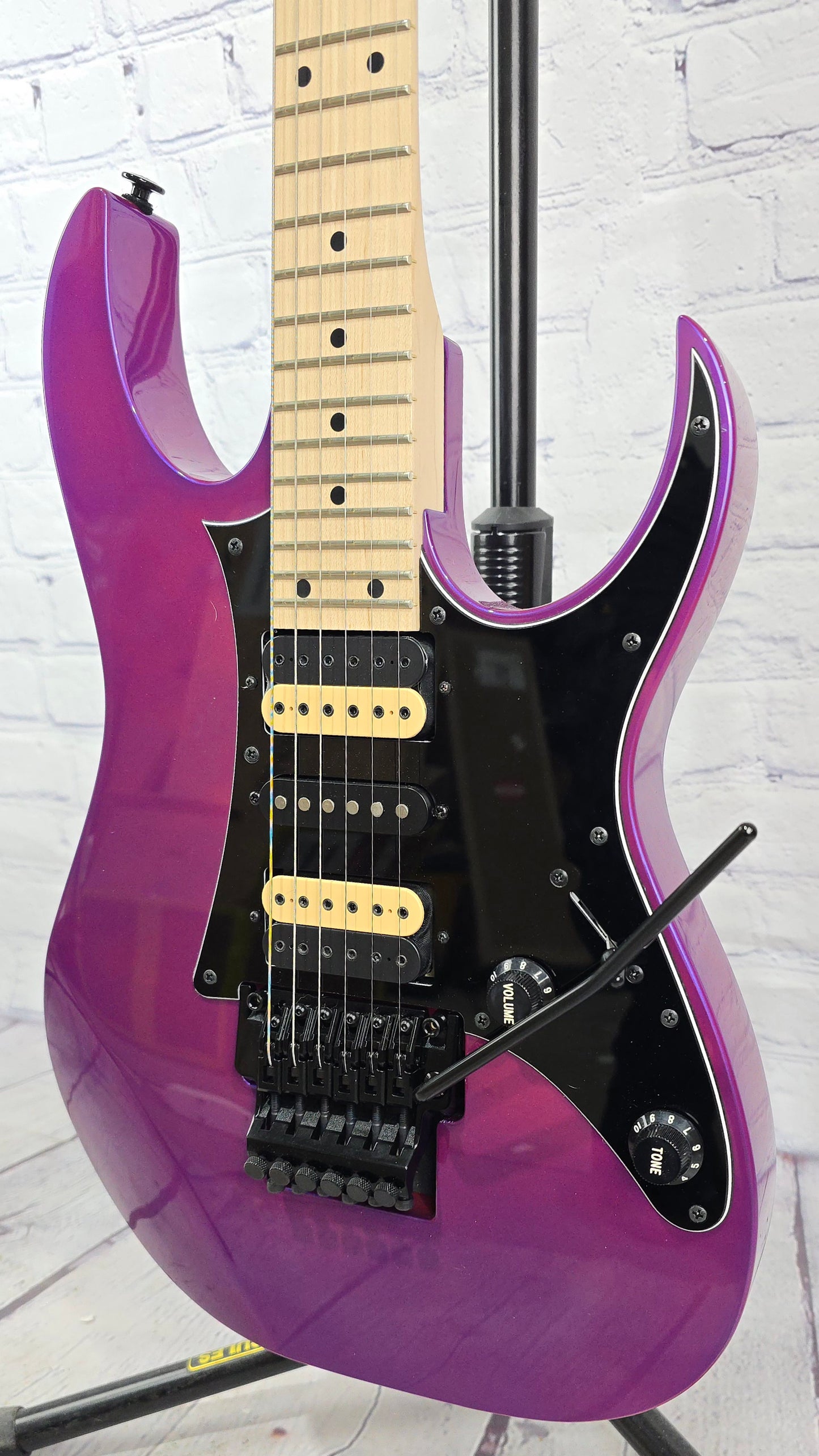 USED Ibanez Genesis RG550 PN Electric Guitar Purple Neon Japan DiMarzio