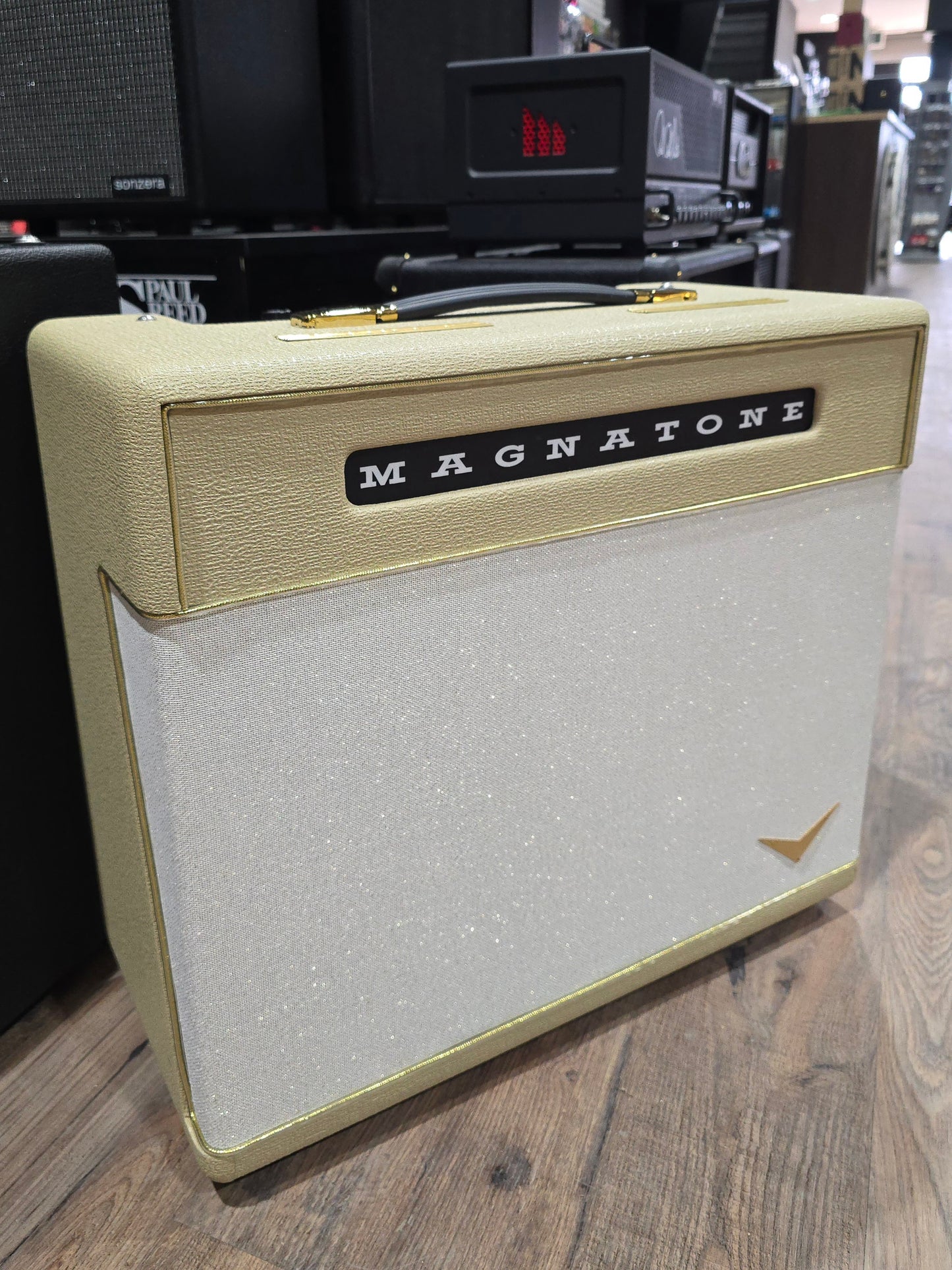 USED Magnatone Limited Edition Billy Gibbons Super Fifteen 1x12 15W Tube Combo Amp Gold