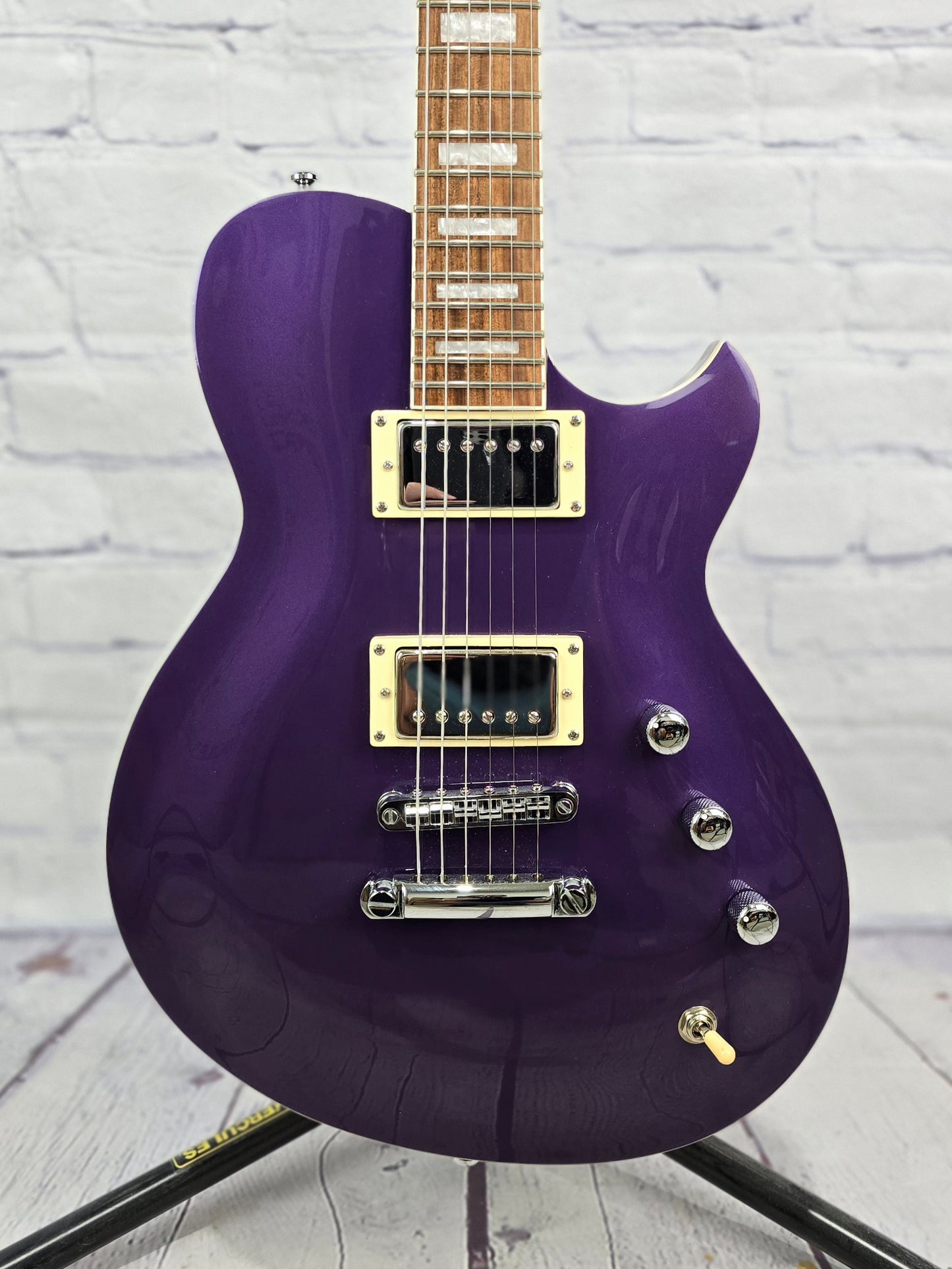 USED Reverend Roundhouse II 6 String Electric Guitar Italian Purple