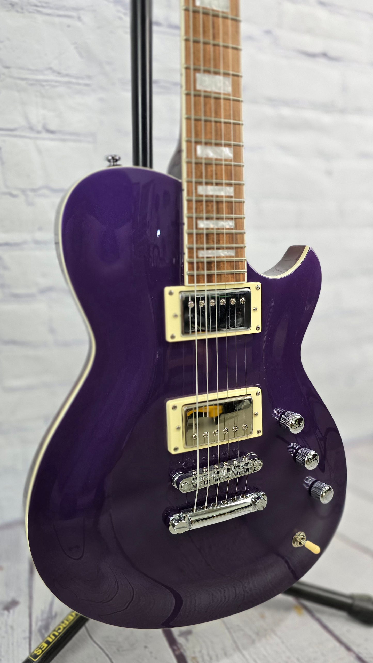 USED Reverend Roundhouse II 6 String Electric Guitar Italian Purple