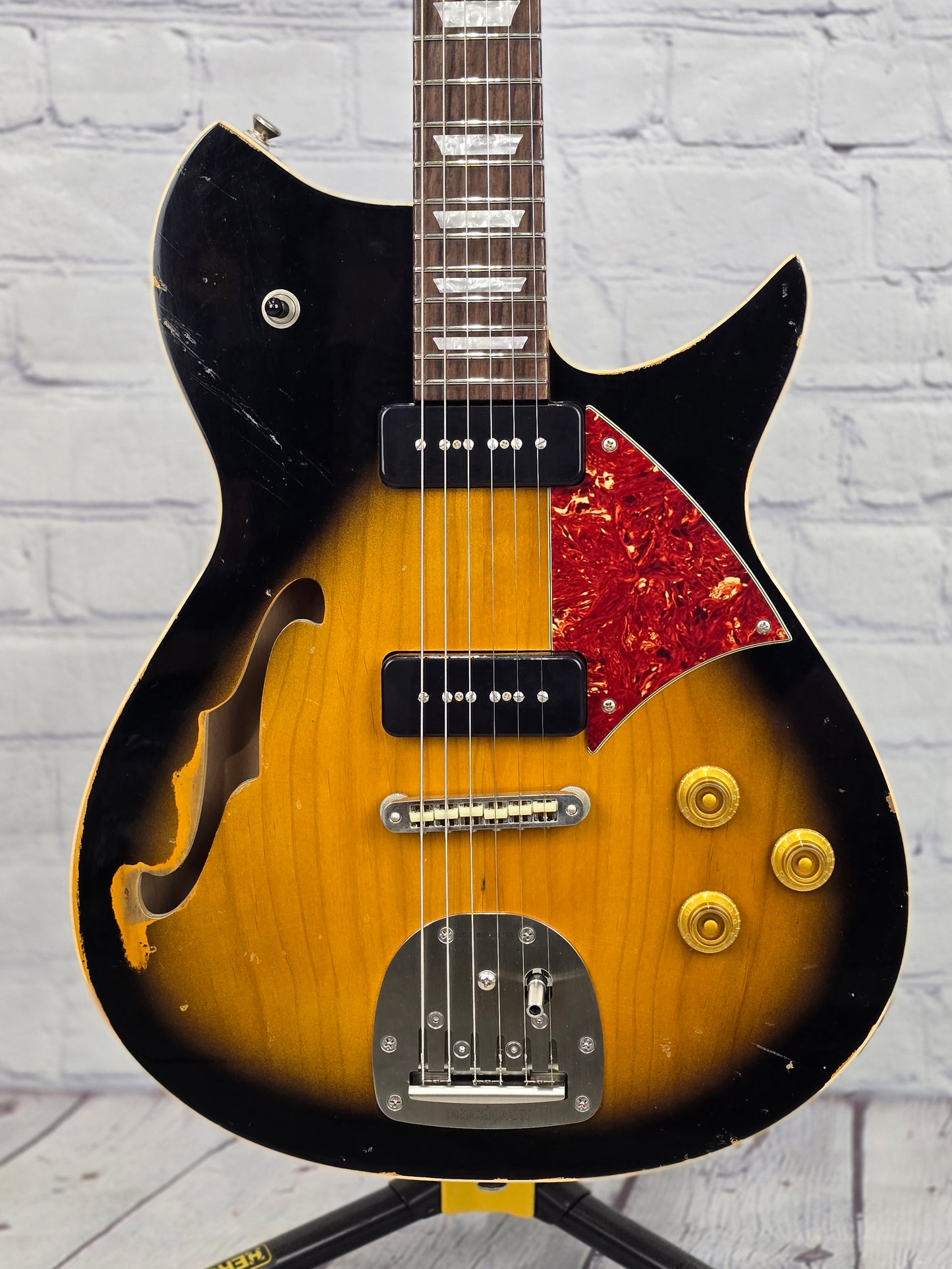 Fano Guitar RB6T Thinline Alt De Facto 6 String Electric Guitar 2 Tone Sunburst