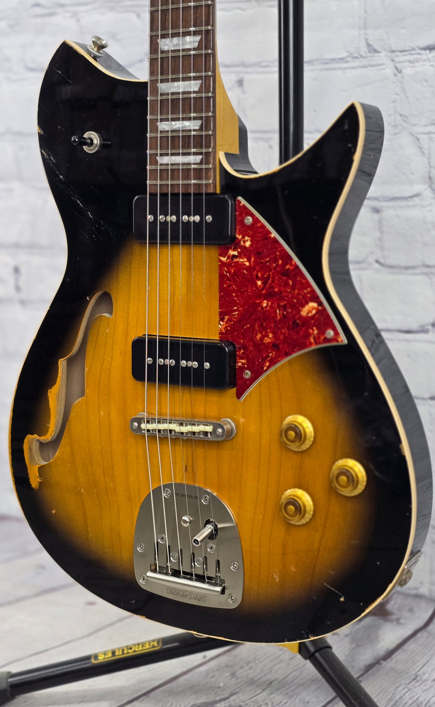Fano Guitar RB6T Thinline Alt De Facto 6 String Electric Guitar 2 Tone Sunburst