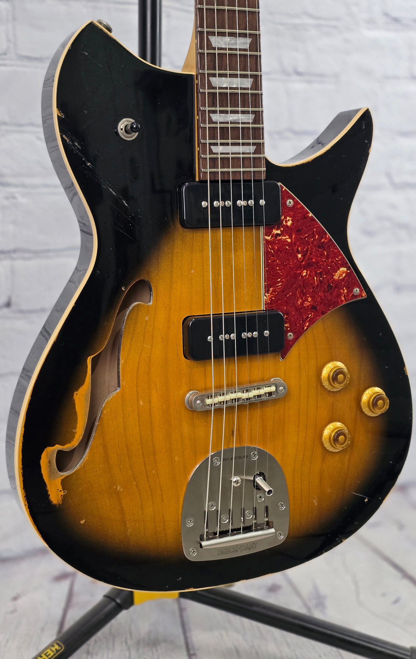 Fano Guitar RB6T Thinline Alt De Facto 6 String Electric Guitar 2 Tone Sunburst