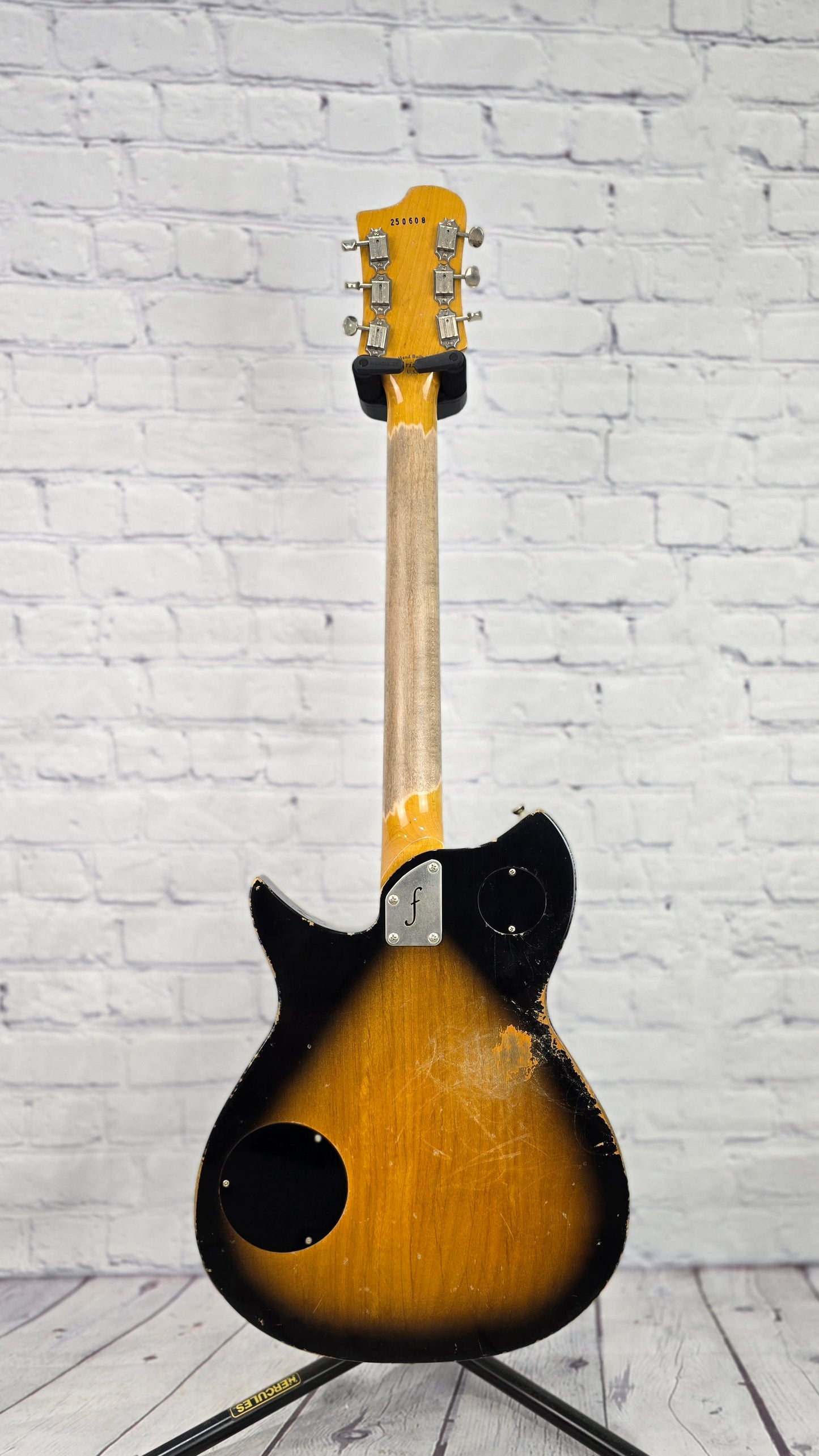Fano Guitar RB6T Thinline Alt De Facto 6 String Electric Guitar 2 Tone Sunburst