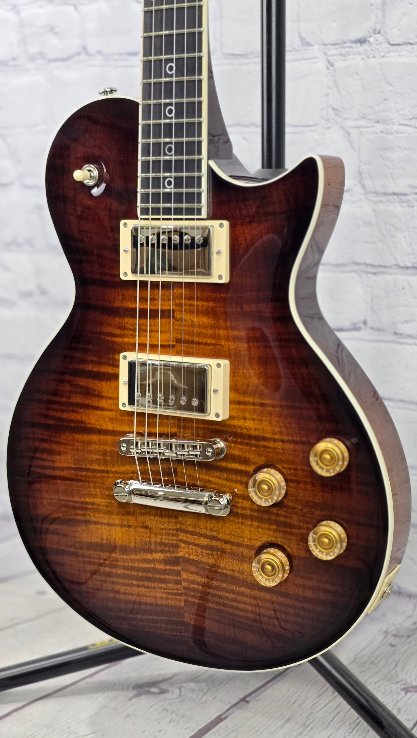Prestige Guitars Master Built Elite 6 String Electric Guitar Tiger Eye Burst