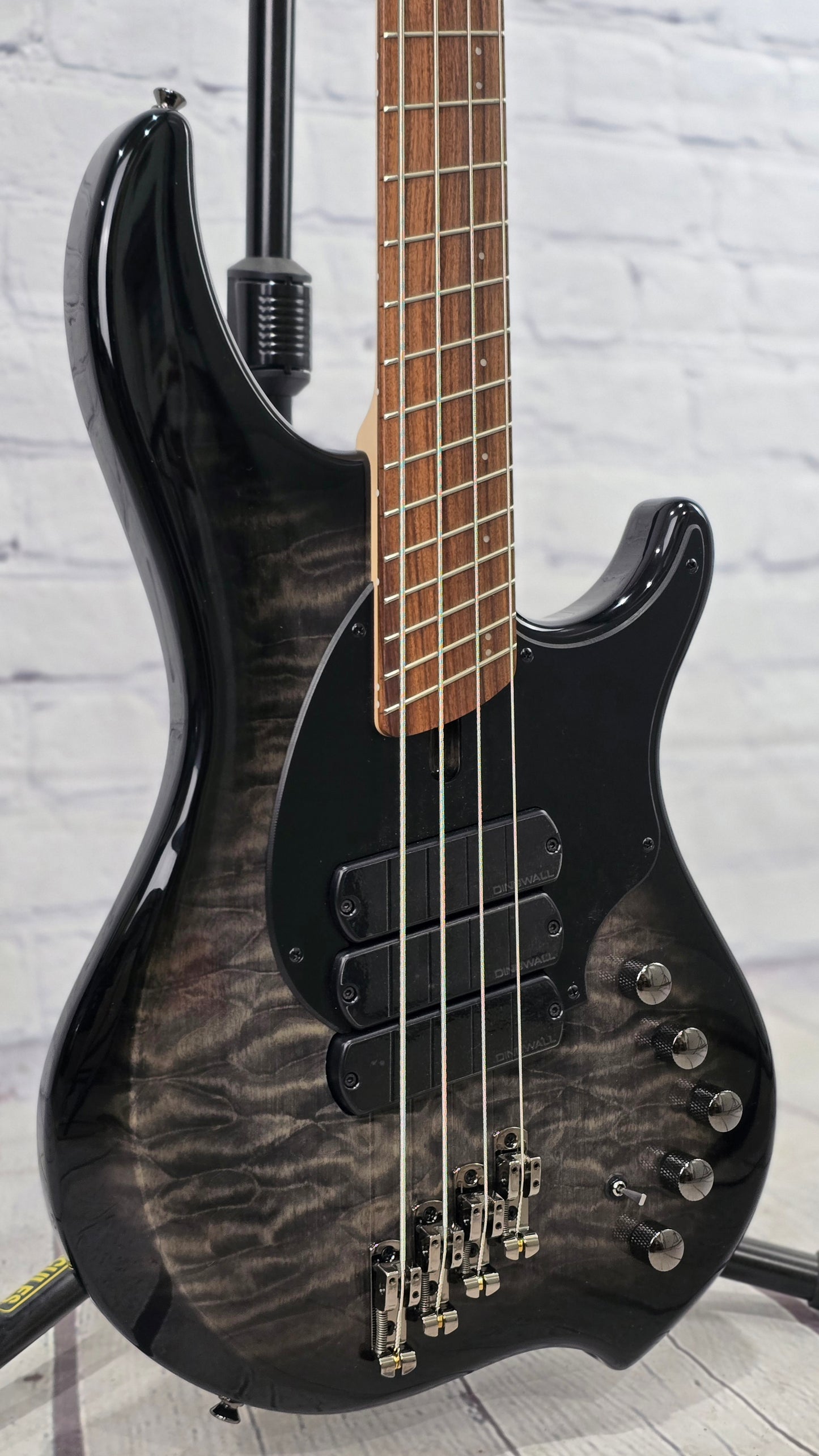 Dingwall Combustion C3 4 String Multiscale Bass Two Tone Burst Quilt
