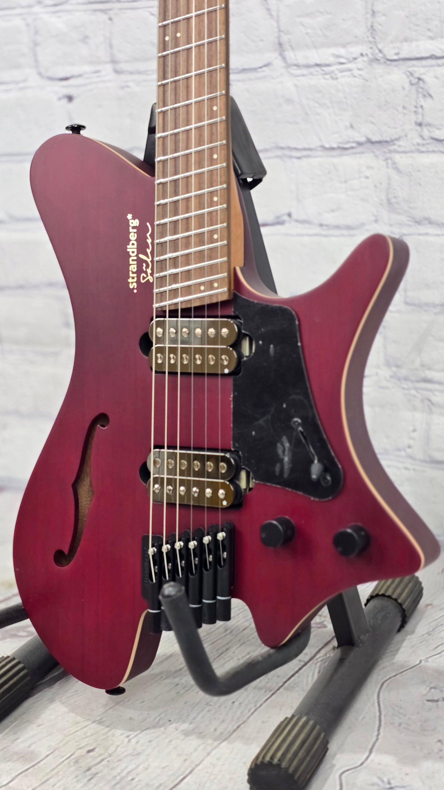 Strandberg Salen Jazz NX 6 String Semi-Hollow Electric Guitar Burgundy