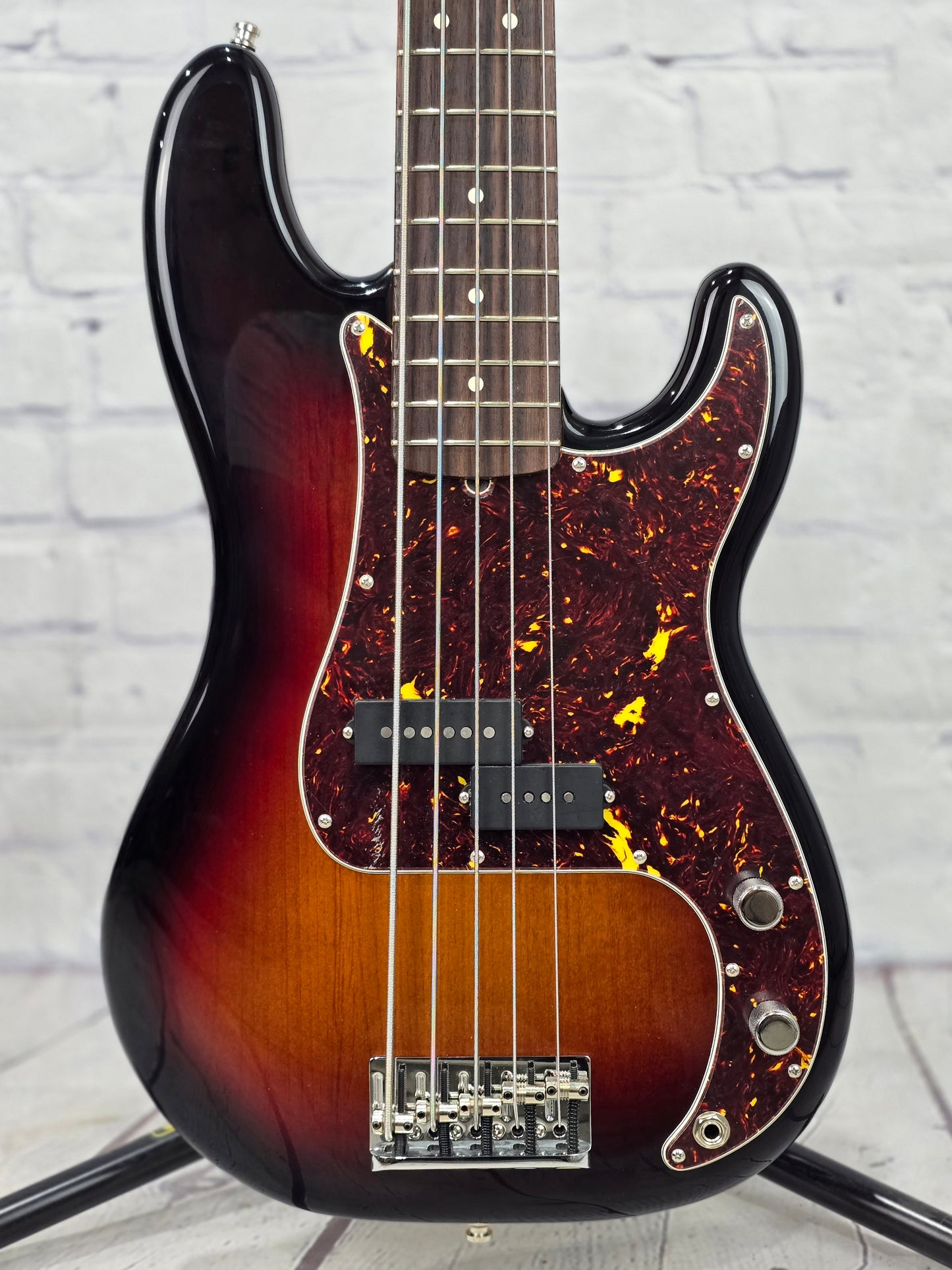 USED Fender American Professional II Precision Bass V 5 String Bass 3 Color Sunburst