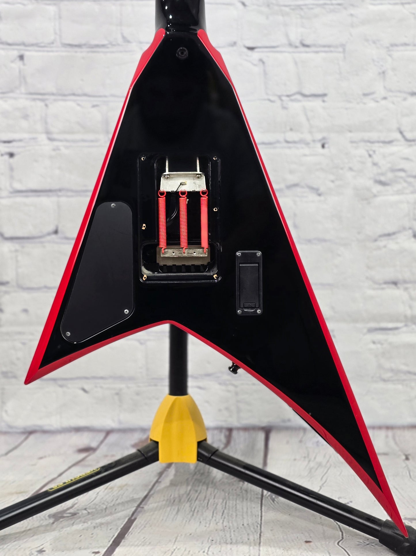 USED Jackson Pro RR24 6 String Electric Guitar Blood Red Bevels