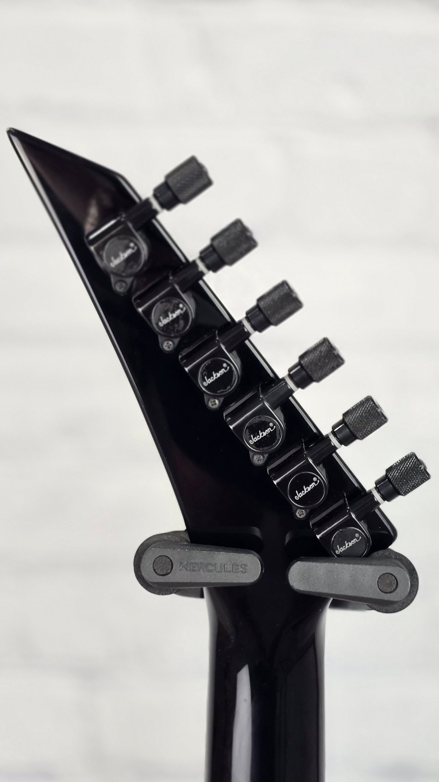 USED Jackson Pro RR24 6 String Electric Guitar Blood Red Bevels