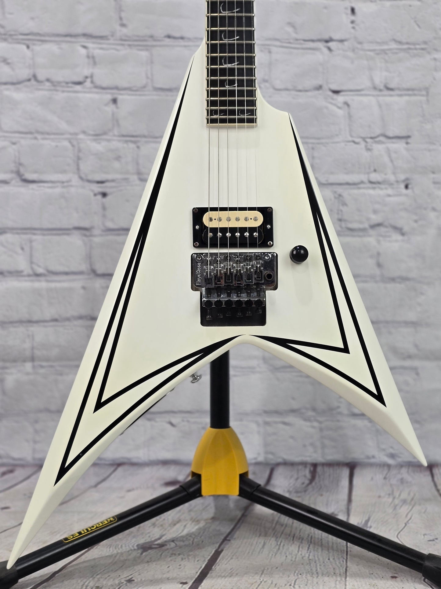 USED ESP LTD Alexi-600 Scythe Alexi Laiho V 6 String Electric Guitar Gloss White