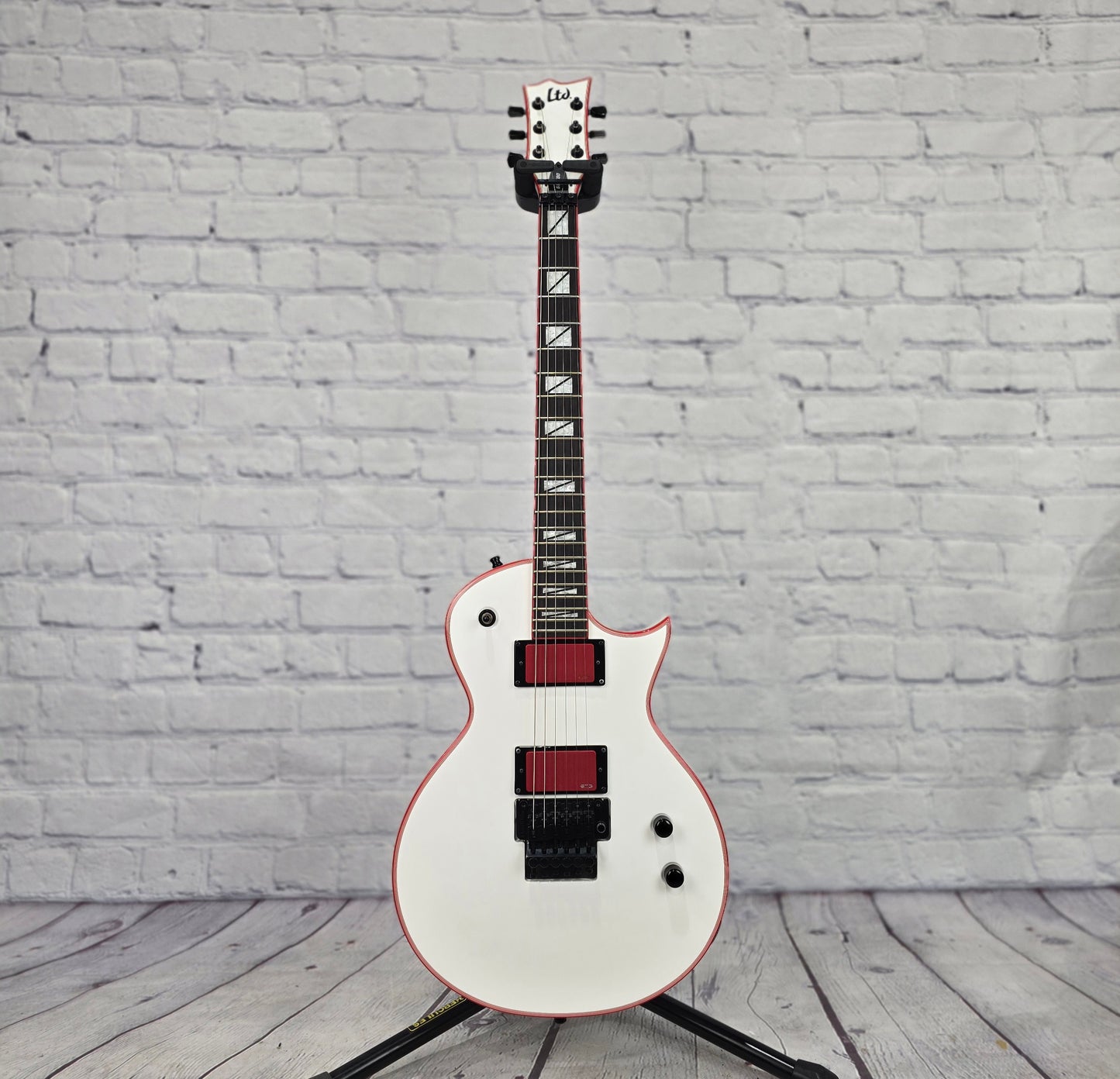 USED ESP LTD GH-600 Gary Holt Signature 6 String Electric Guitar Snow White