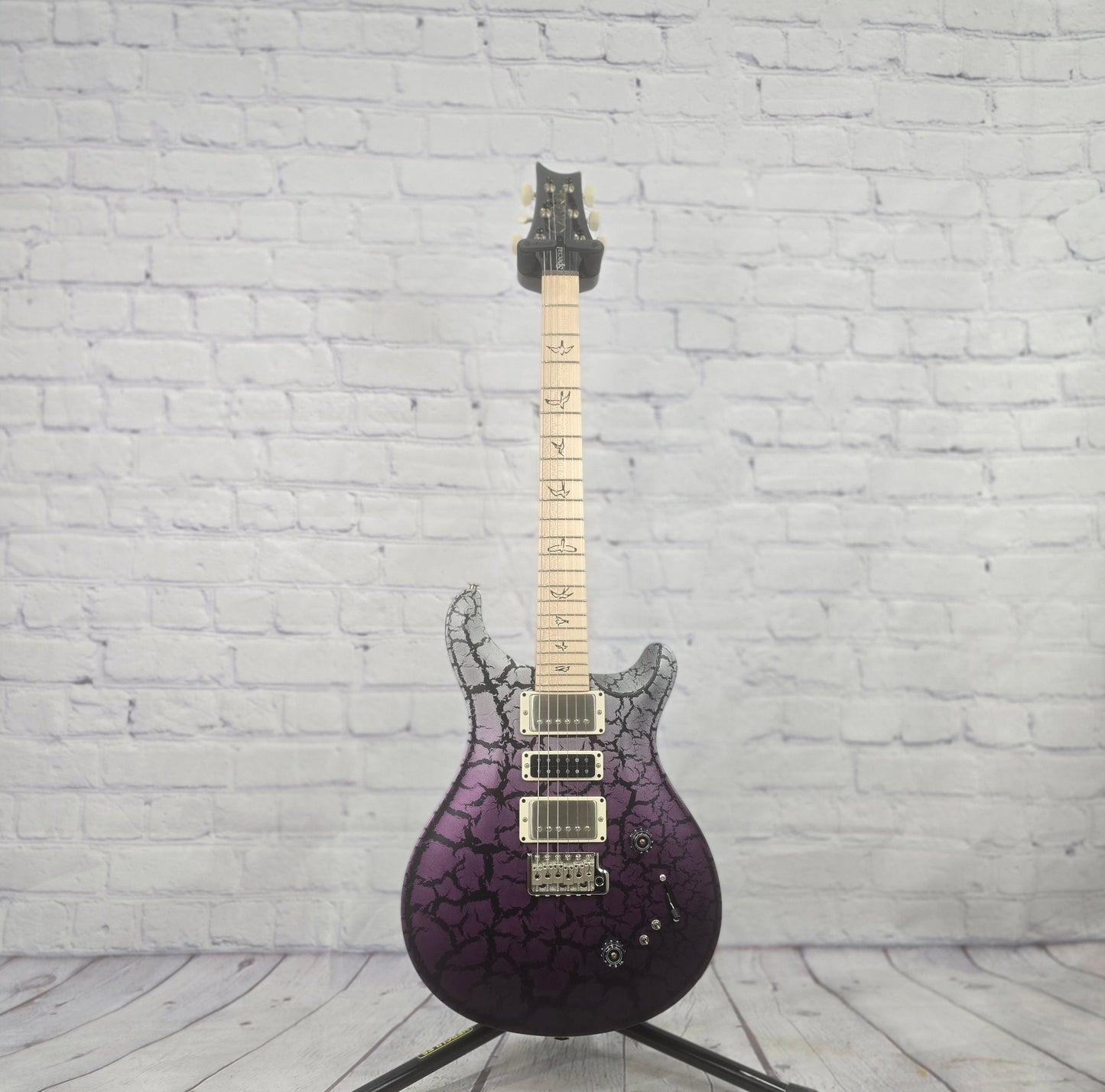 Paul Reed Smith PRS Guitars Swamp Ash Special Electric Guitar Sprayer's Choice Silver Fuscia Fade Crackle