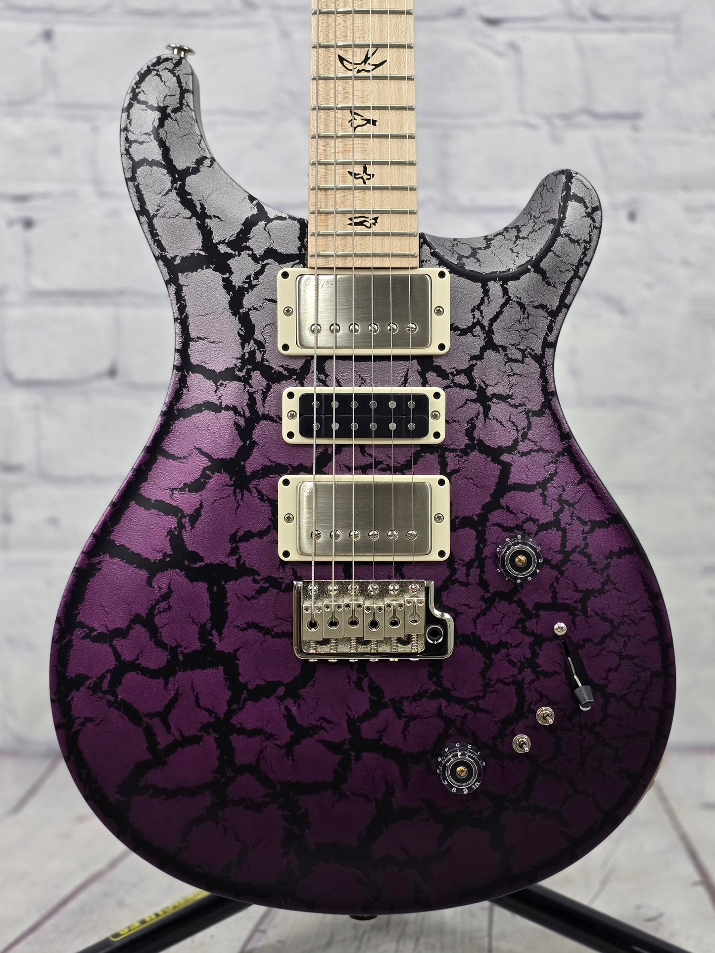 Paul Reed Smith PRS Guitars Swamp Ash Special Electric Guitar Sprayer's Choice Silver Fuscia Fade Crackle