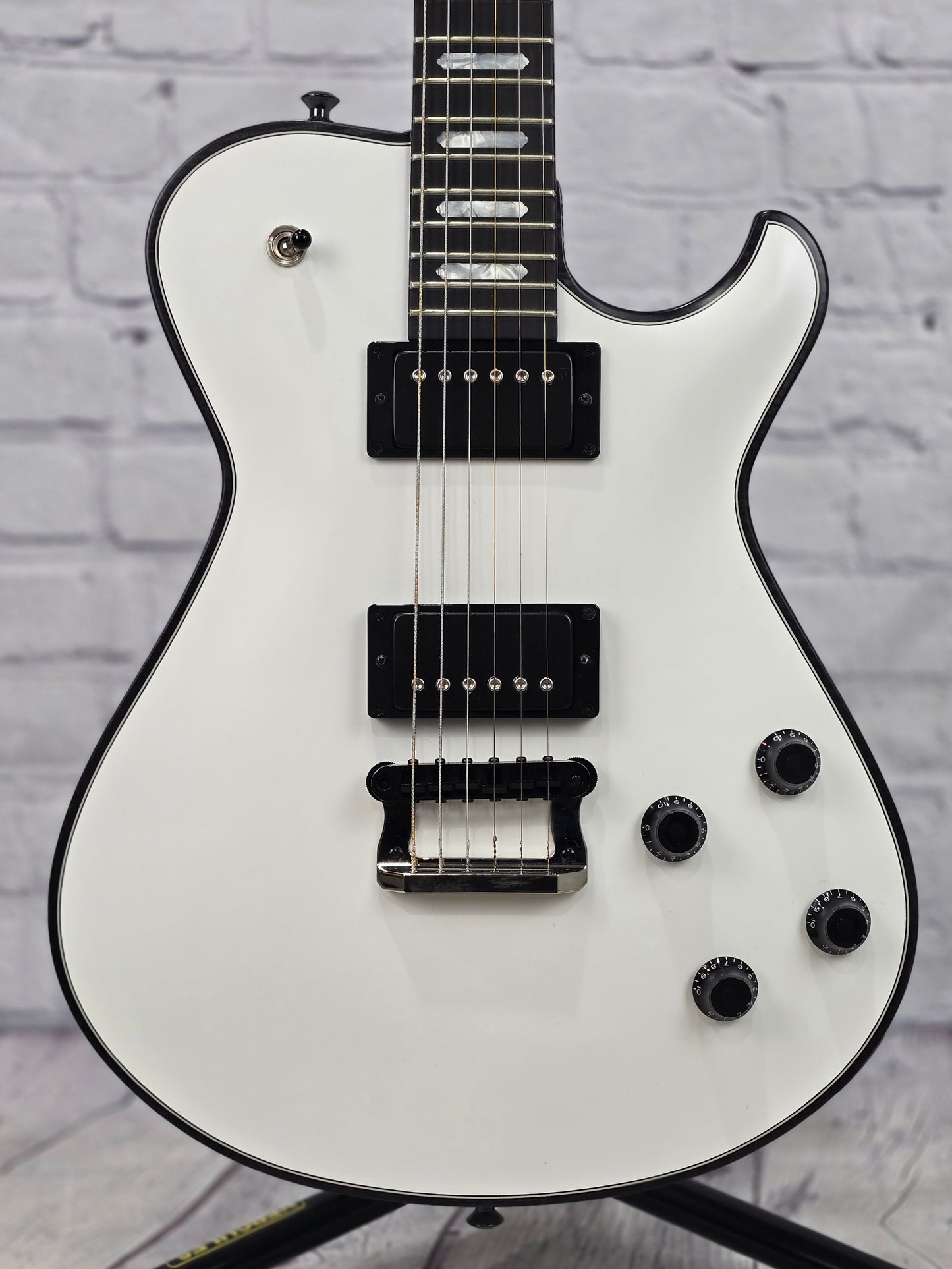 USED Knaggs Kenai 6 String Electric Guitar Semi-Gloss White 2025