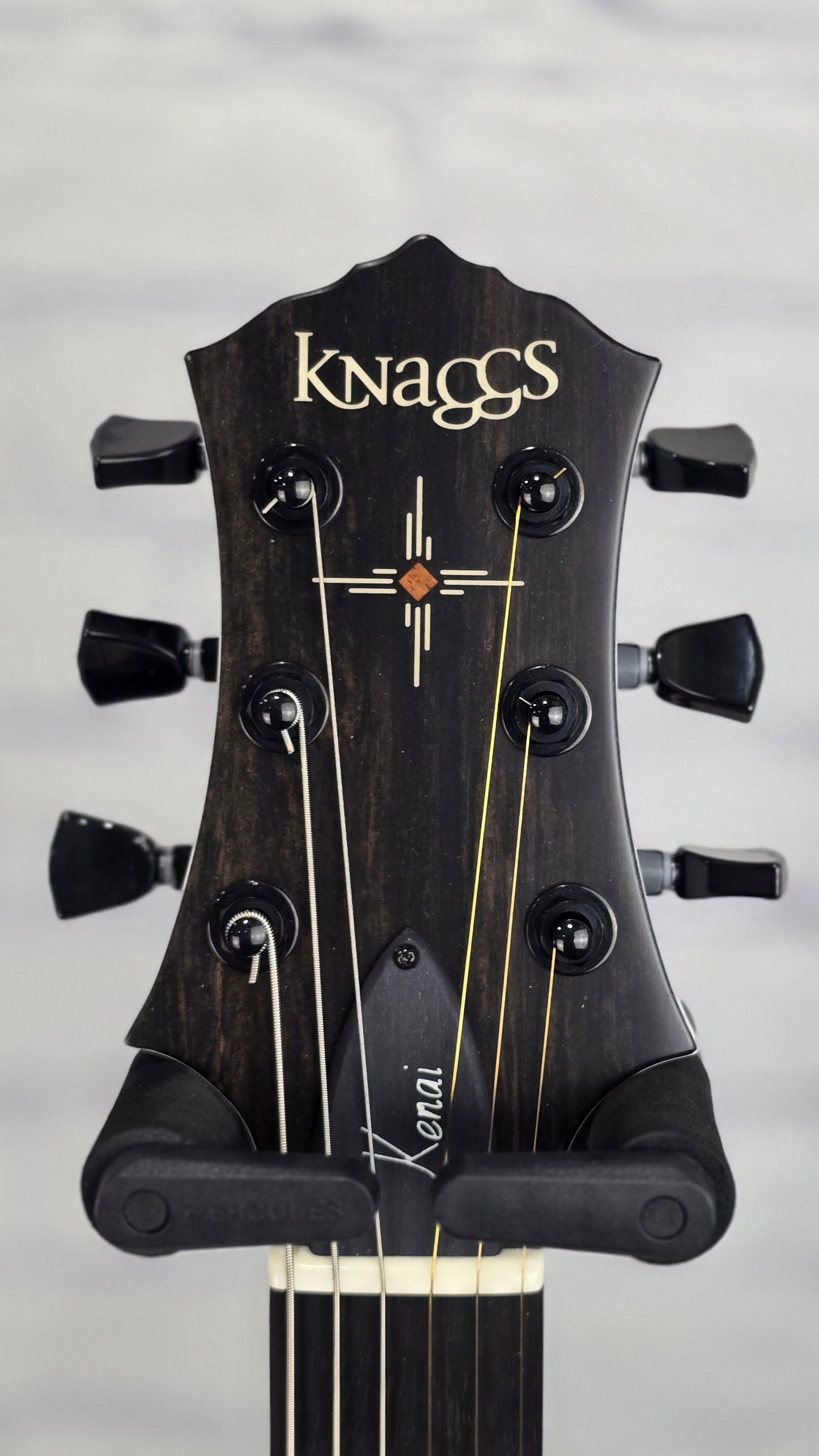 USED Knaggs Kenai 6 String Electric Guitar Semi-Gloss White 2025