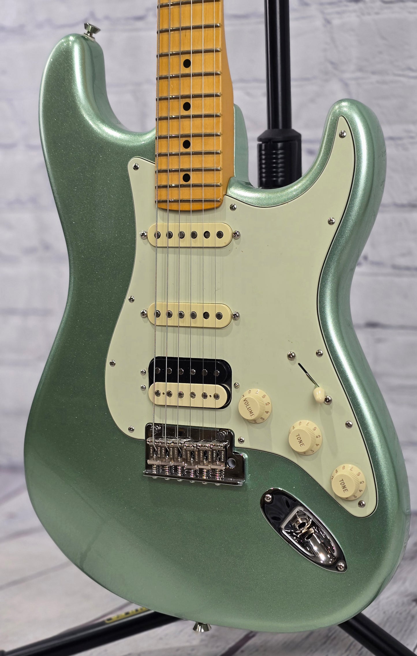 USED Fender American Professional II Stratocaster Electric Guitar Mystic Surf Green