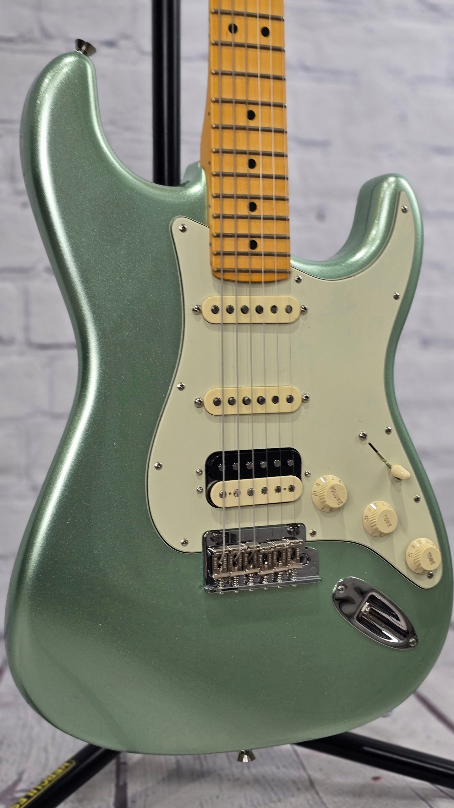 USED Fender American Professional II Stratocaster Electric Guitar Mystic Surf Green